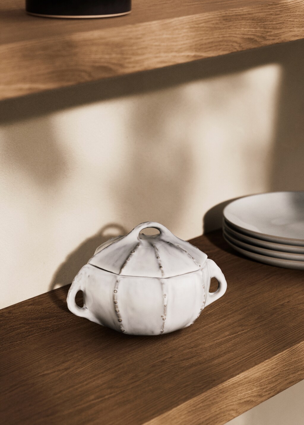 Stoneware bowl with lid - White