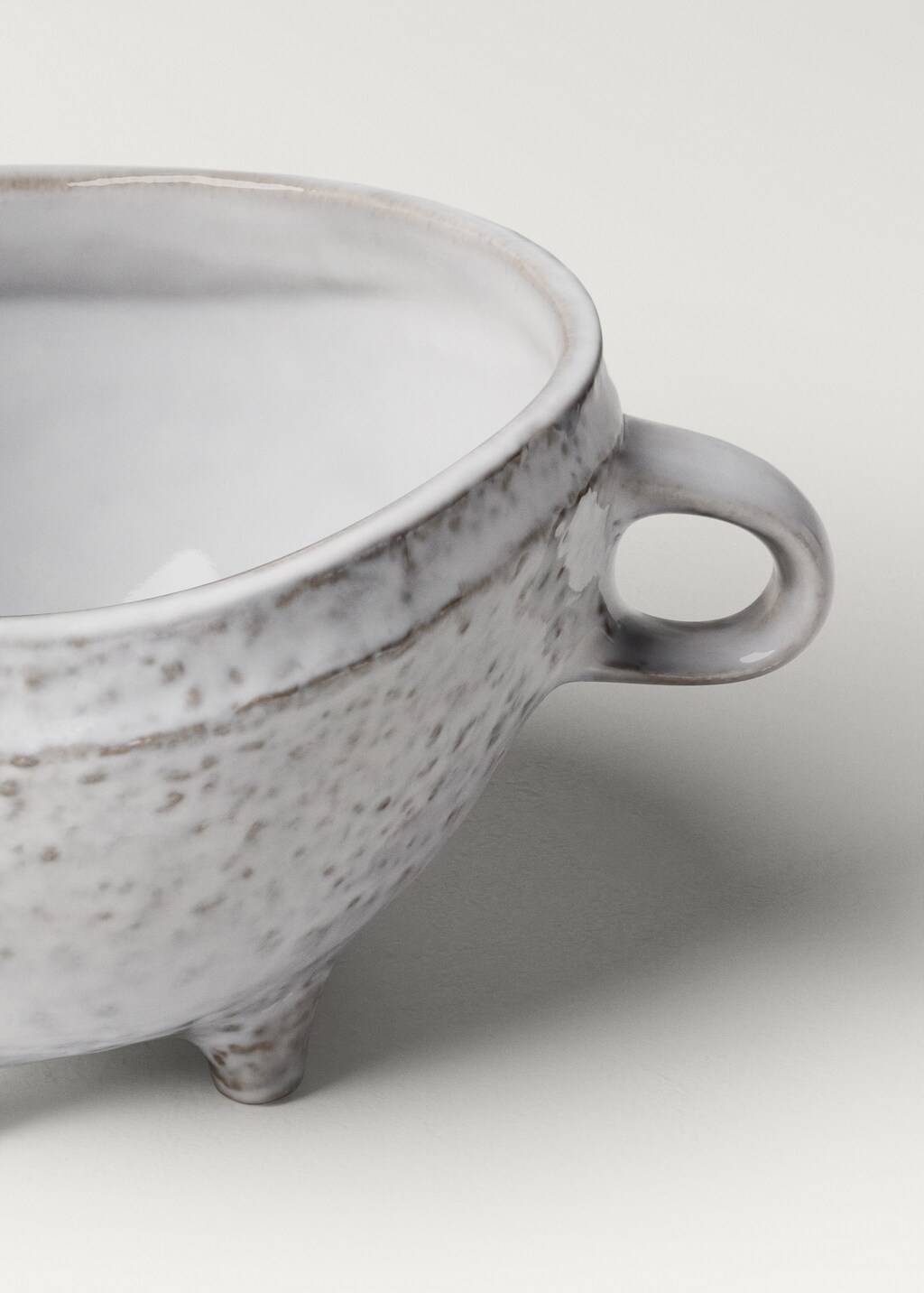 Irregular stoneware bowl - White