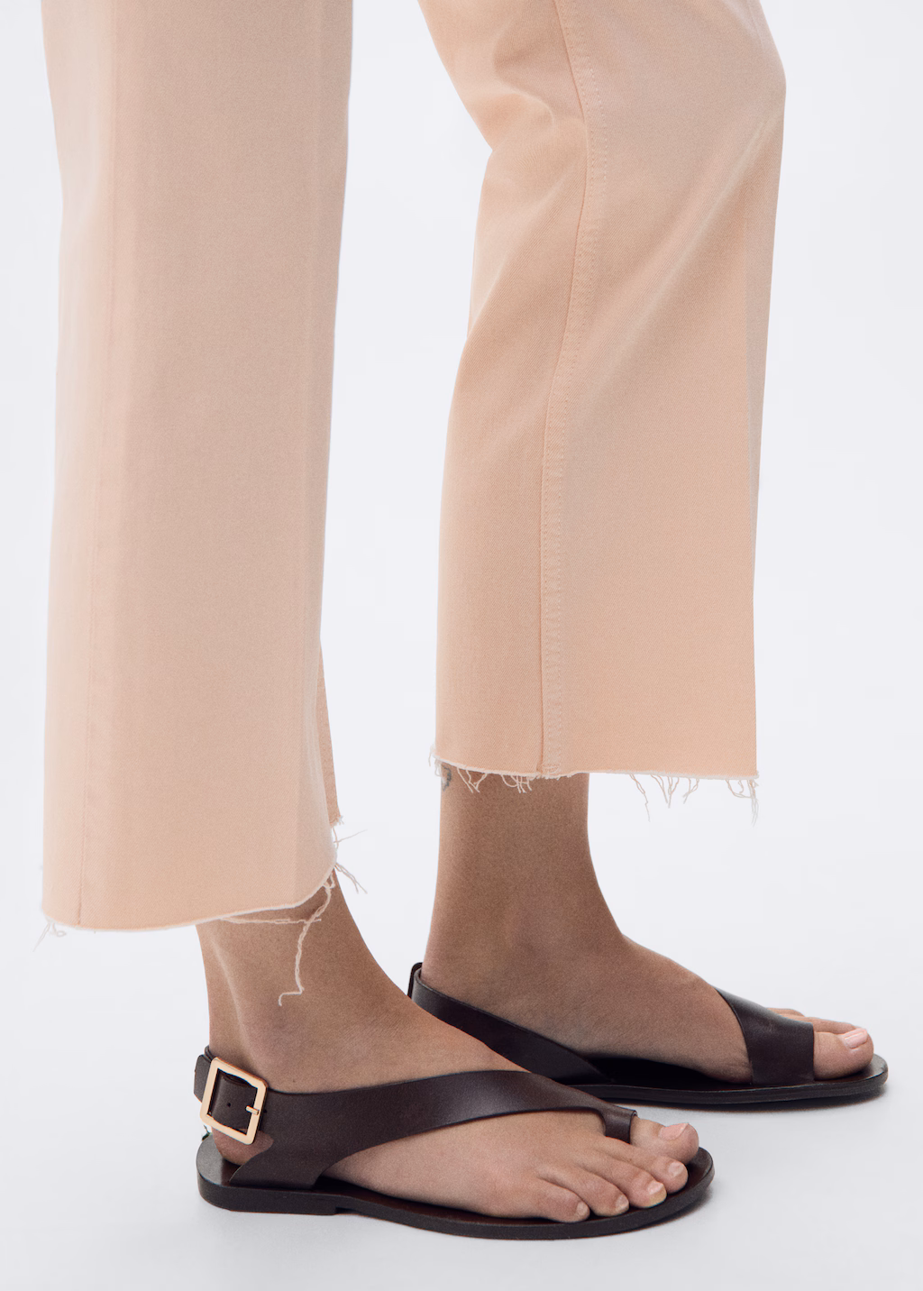 Flared cropped jeans with pockets - Black denim