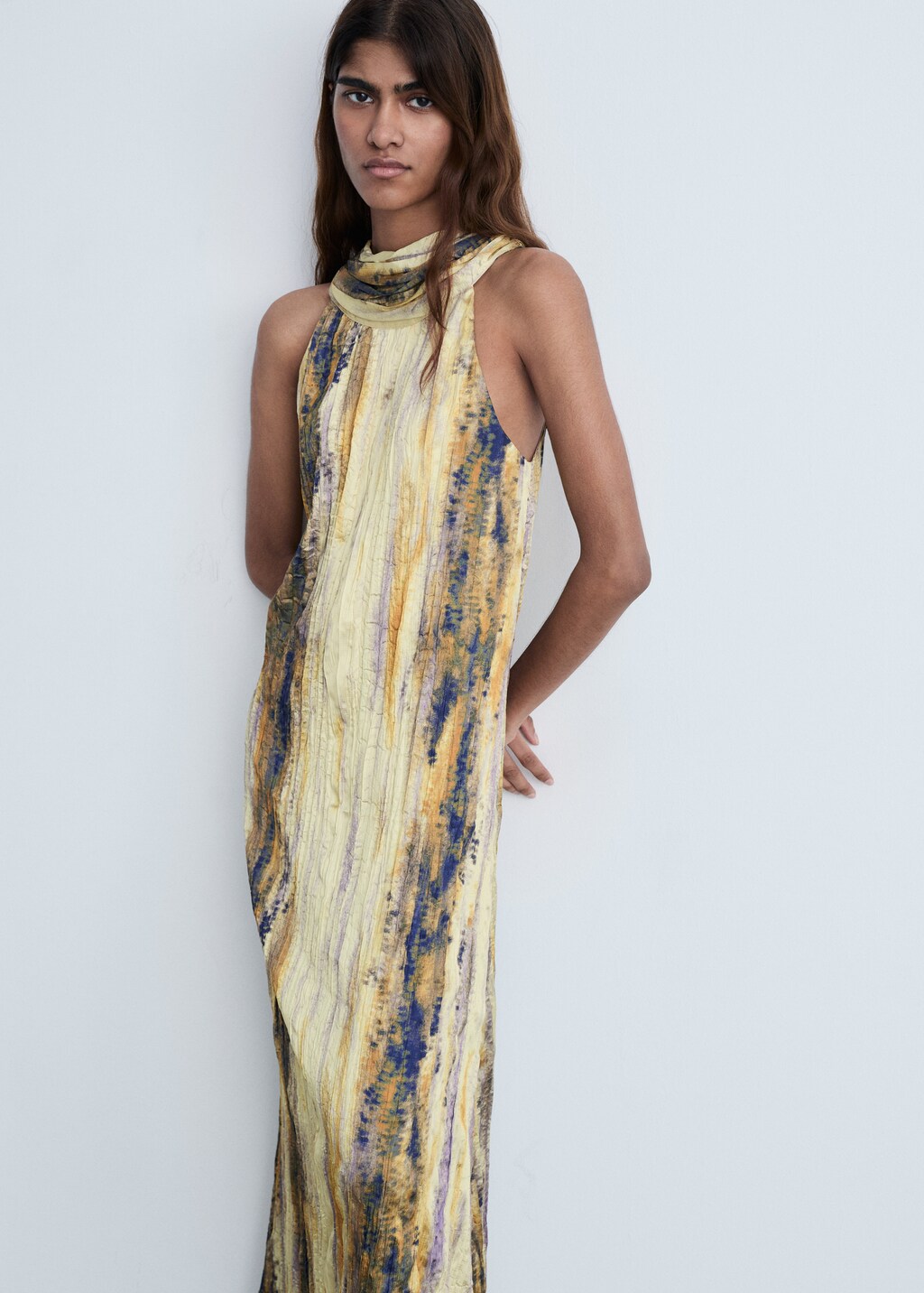 Long satin textured dress - Pastel Yellow