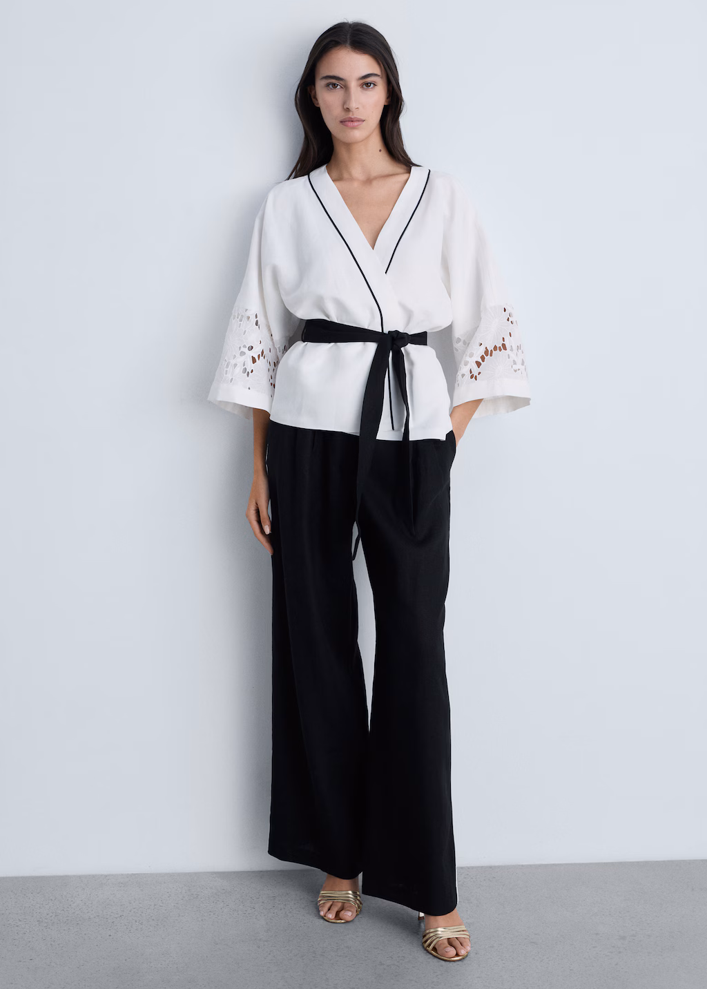 Linen-blend caftan with openwork details - White