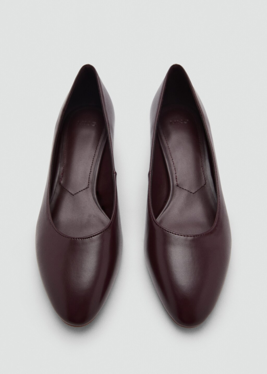 Kitten shoe with round toe - Burgundy