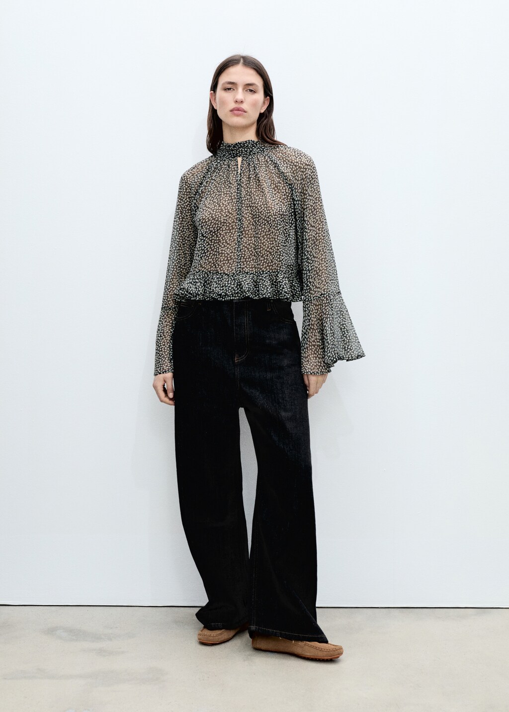 Floral-print blouse with ruffles - Black