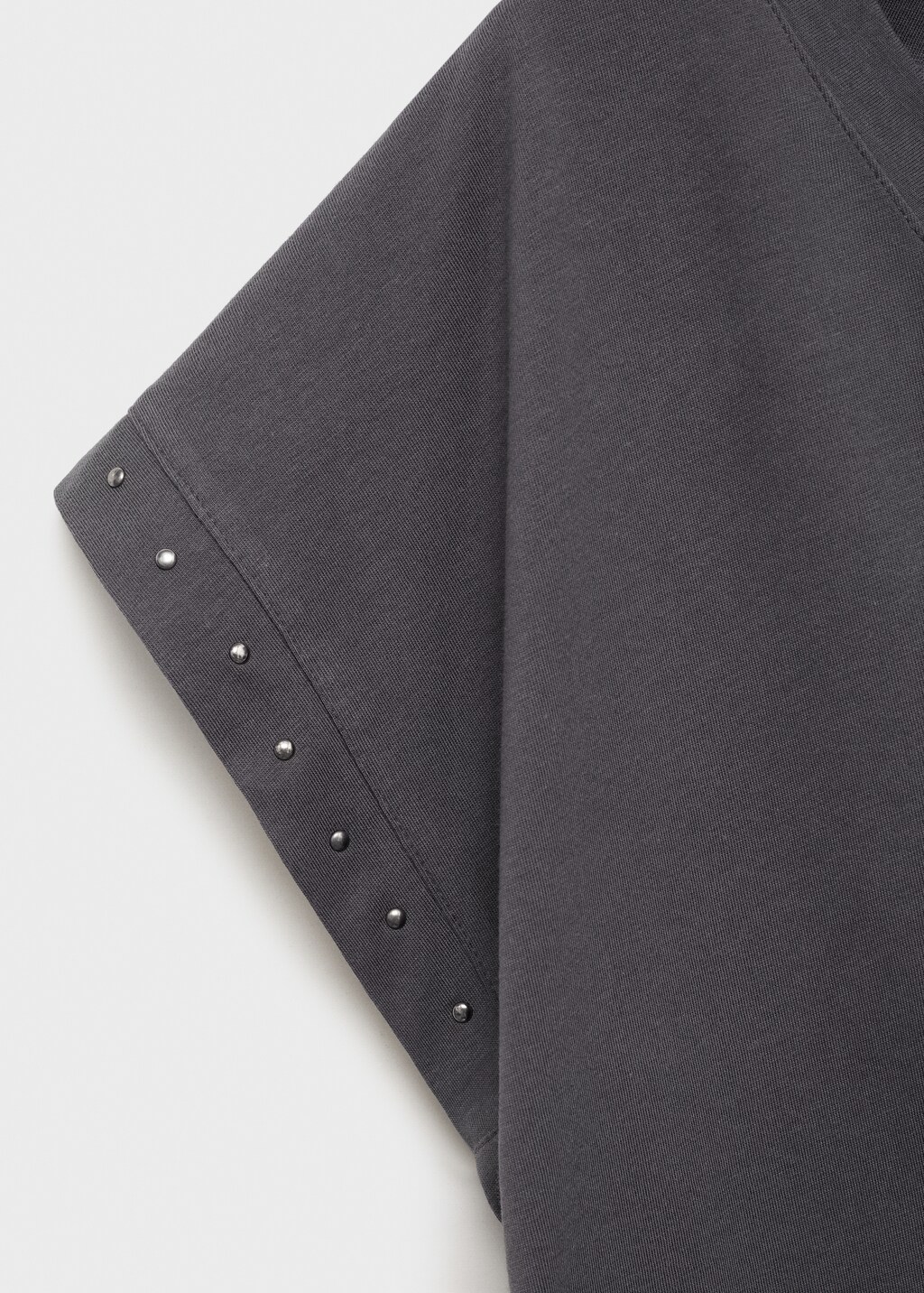 Studded V-neck t-shirt - White