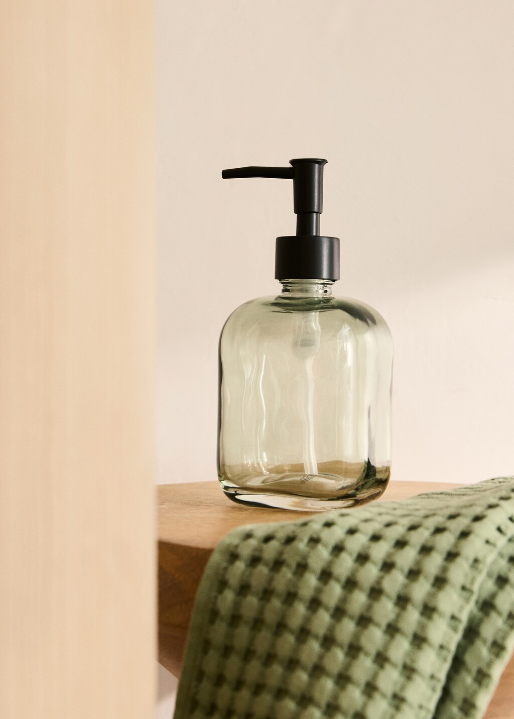 Glass soap dispenser - Ice Grey