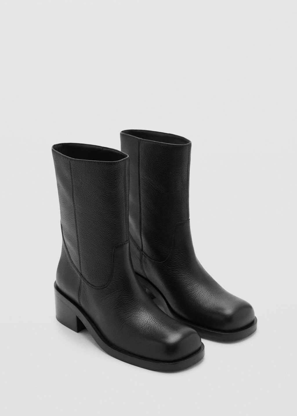 Squared toe leather ankle boots - Black