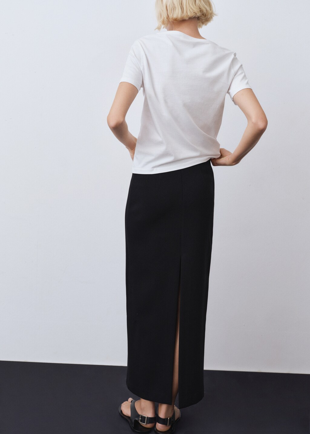 V-neck cotton T-shirt - Beige