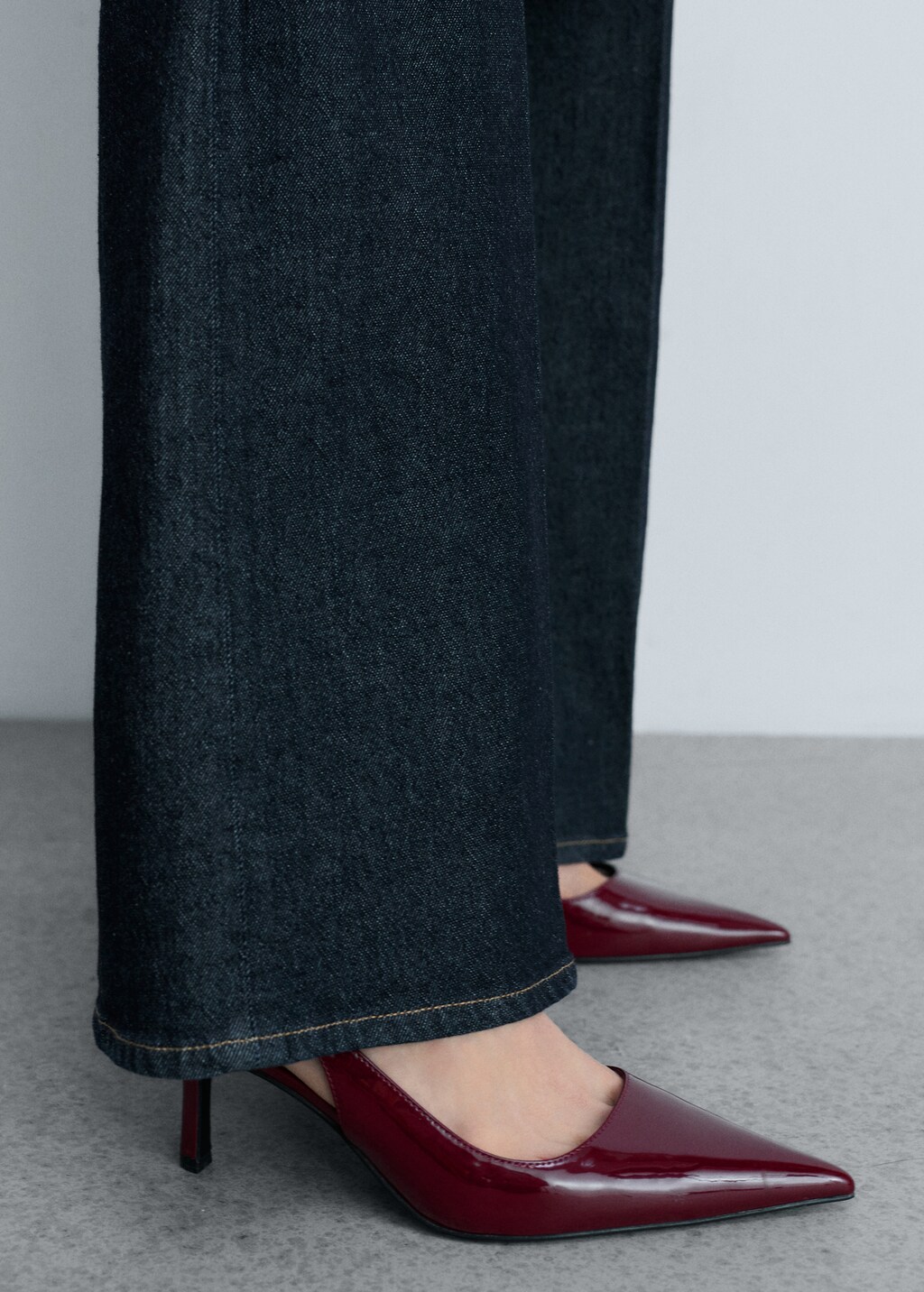 Pointed shoes with patent leather effect - Burgundy