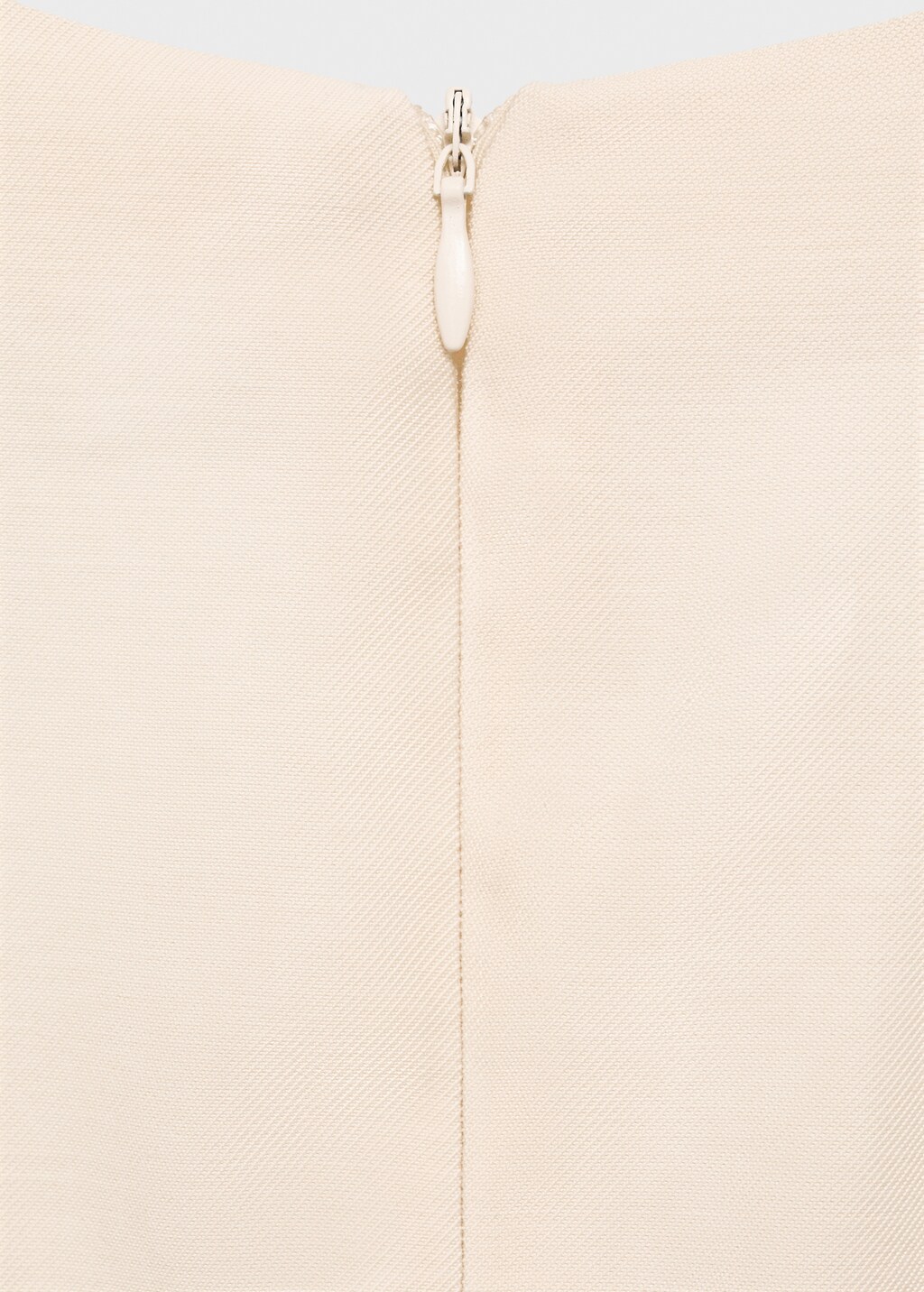 Long jumpsuit with belt and buckle - Ecru