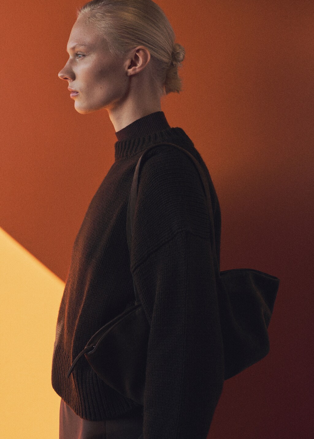 Chunky-knit sweater with ribbed trims - Brown