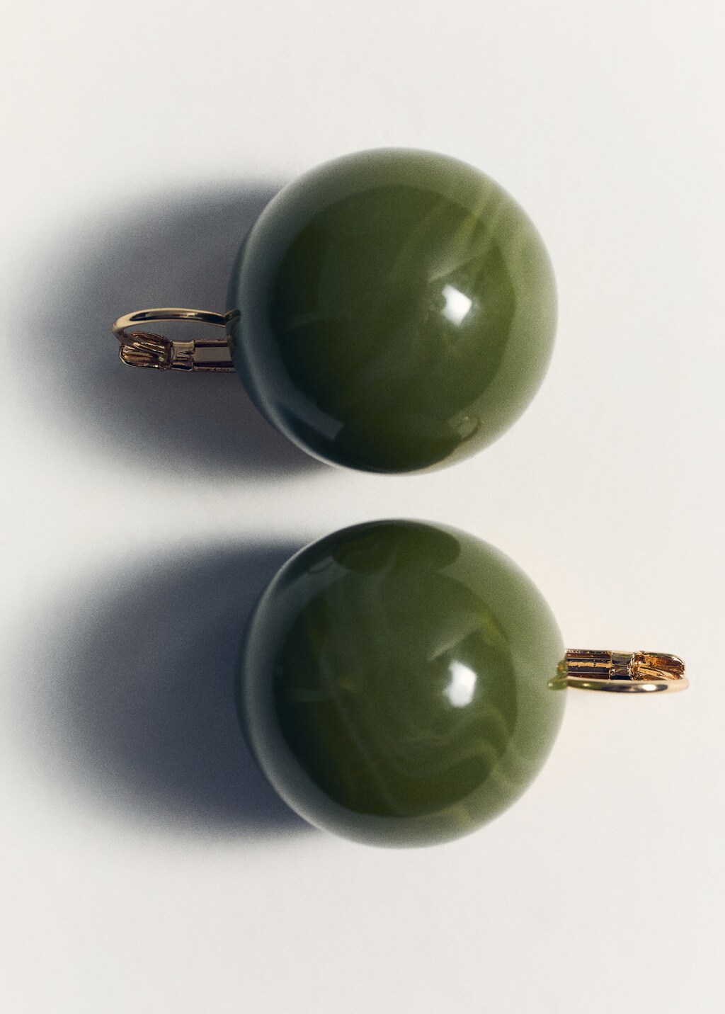 Resin ball earrings - Caramel