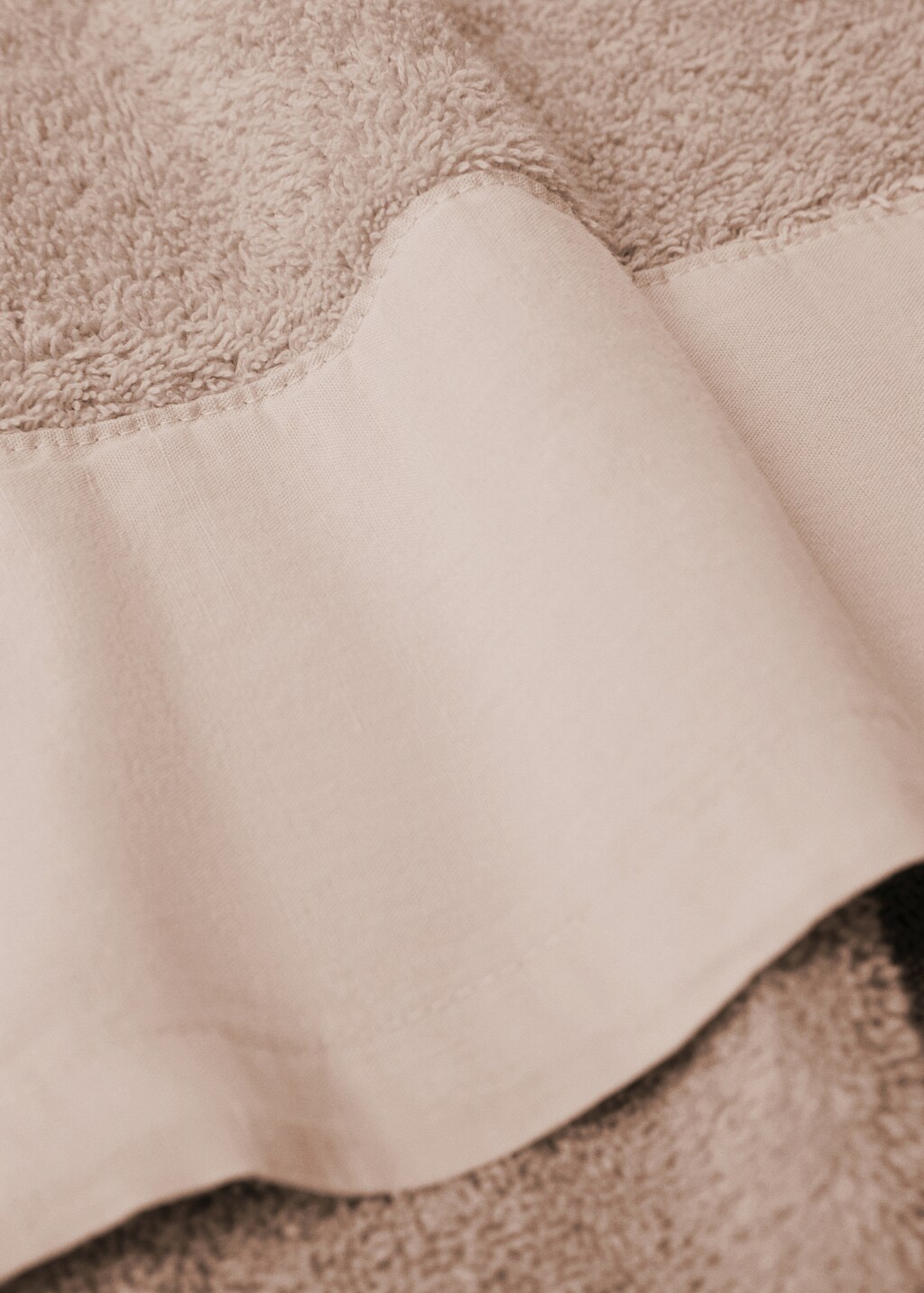 Bath towel with linen trim - Sky Blue