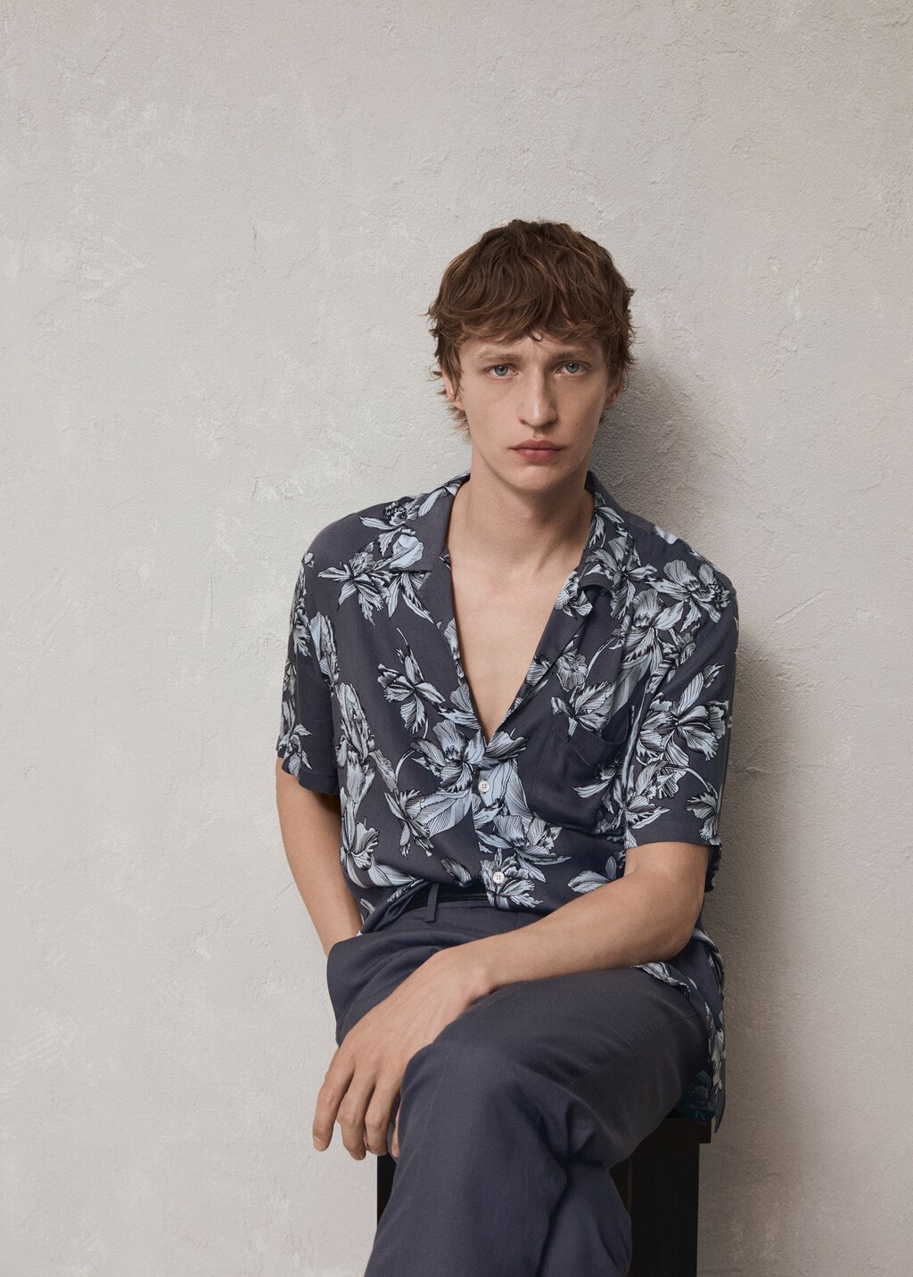 Regular-fit Hawaiian-print shirt - Charcoal