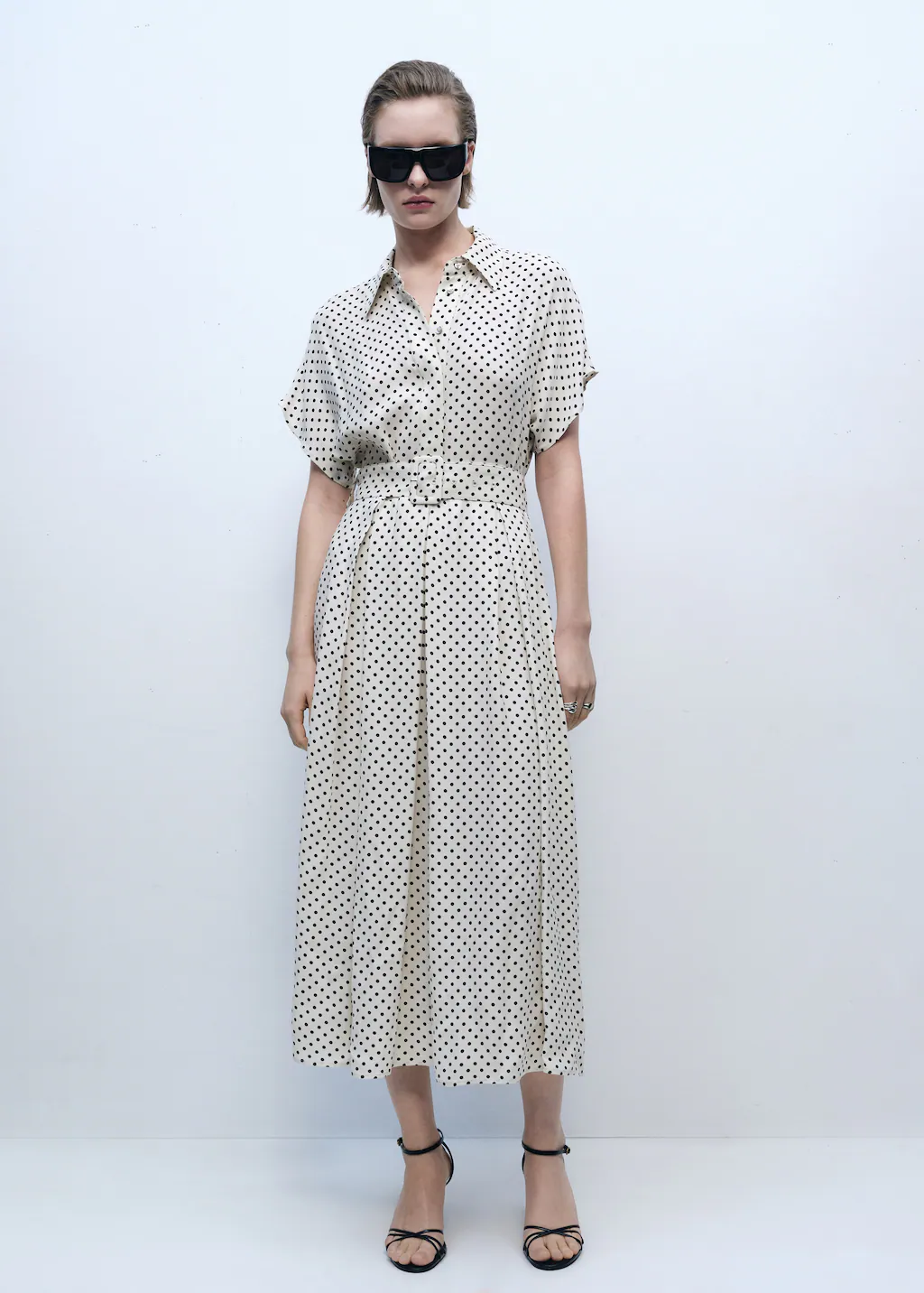 Polka-dot dress with belt - Off White