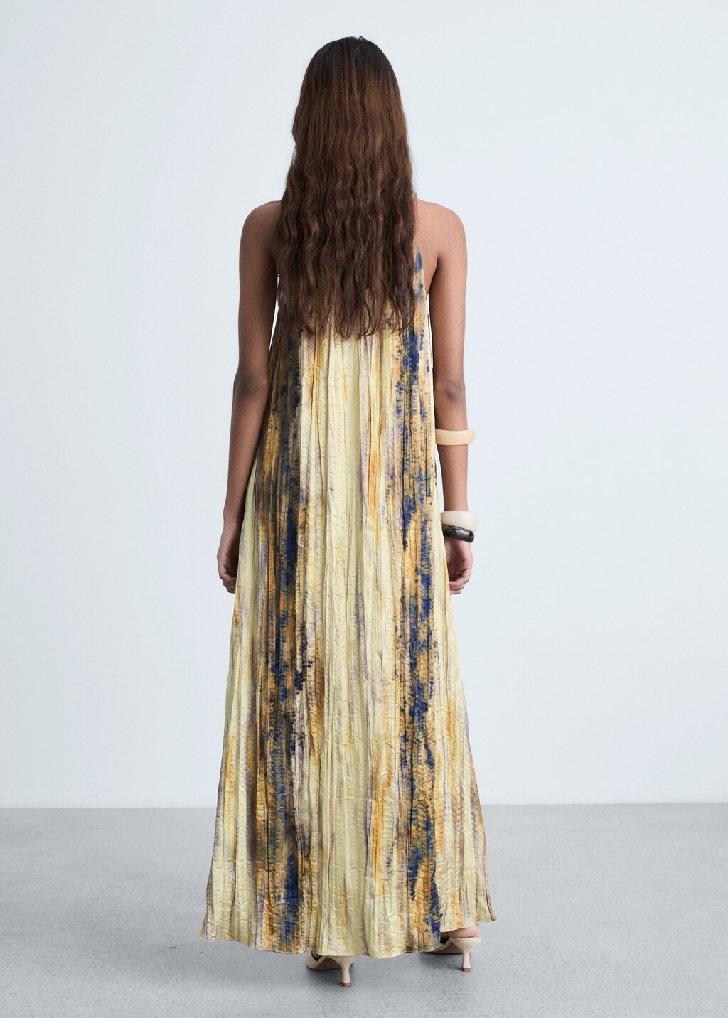 Long satin textured dress - Pastel Yellow