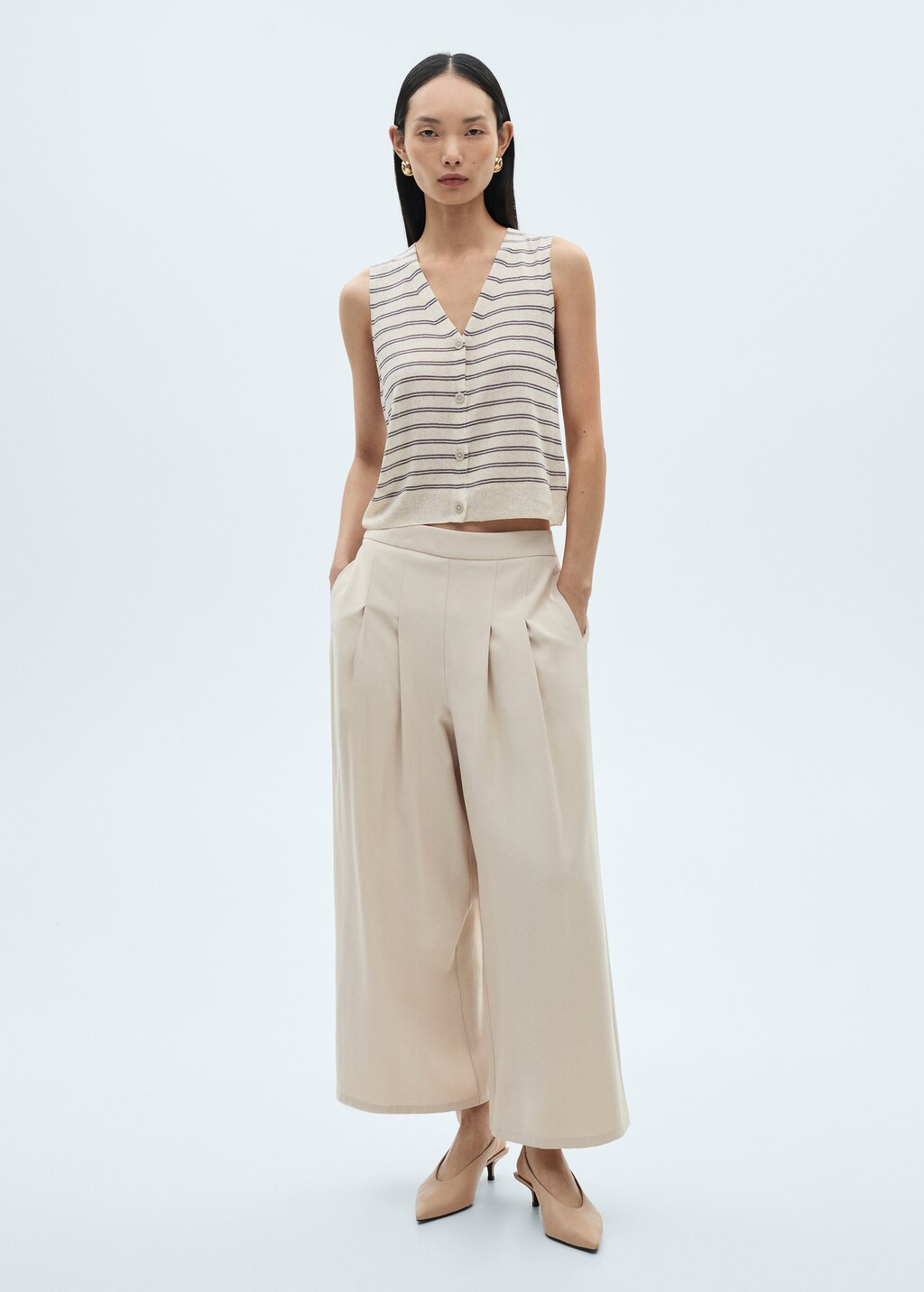 Knitted gilet with buttons - Ecru