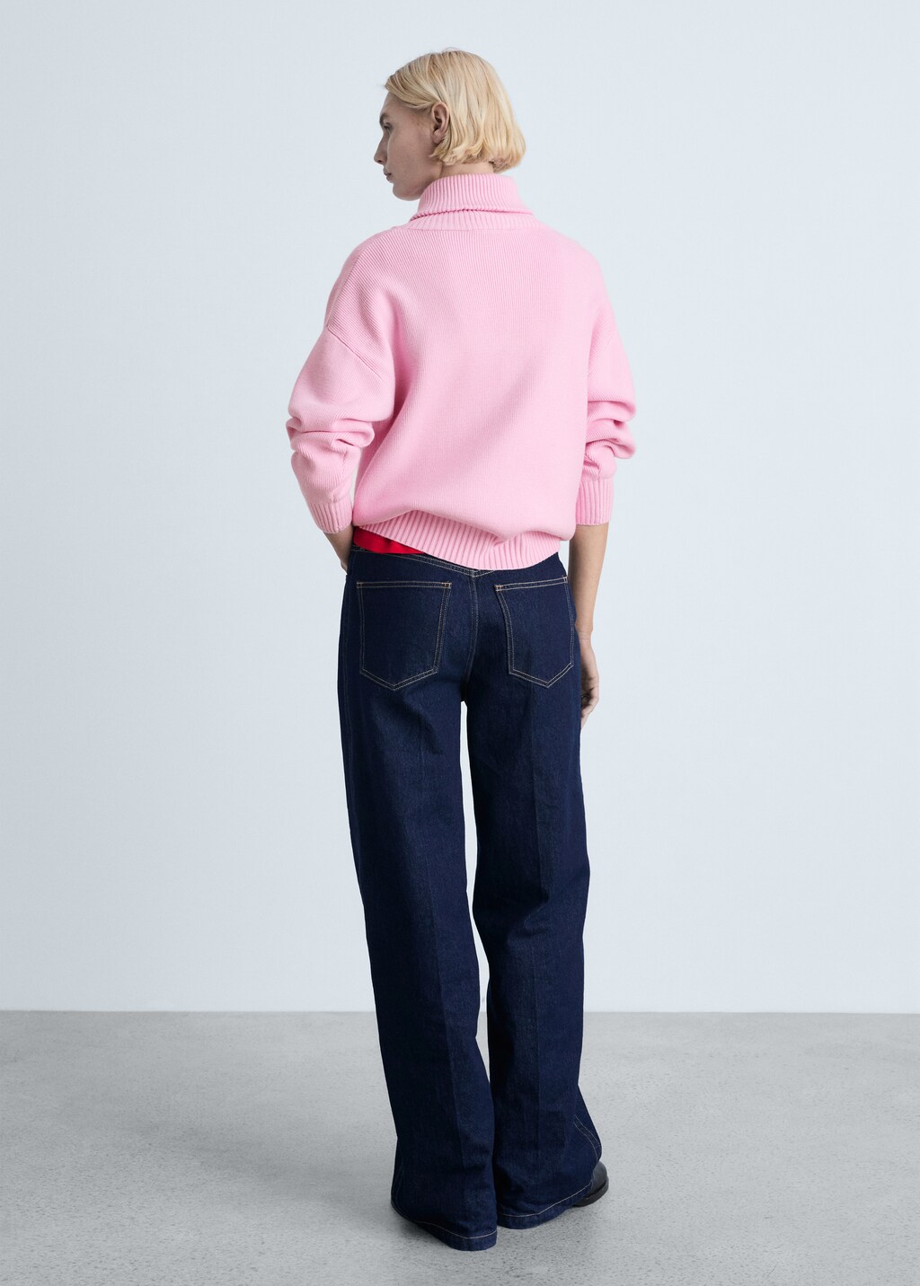 Contrasting knitted sweater with zip - Pink