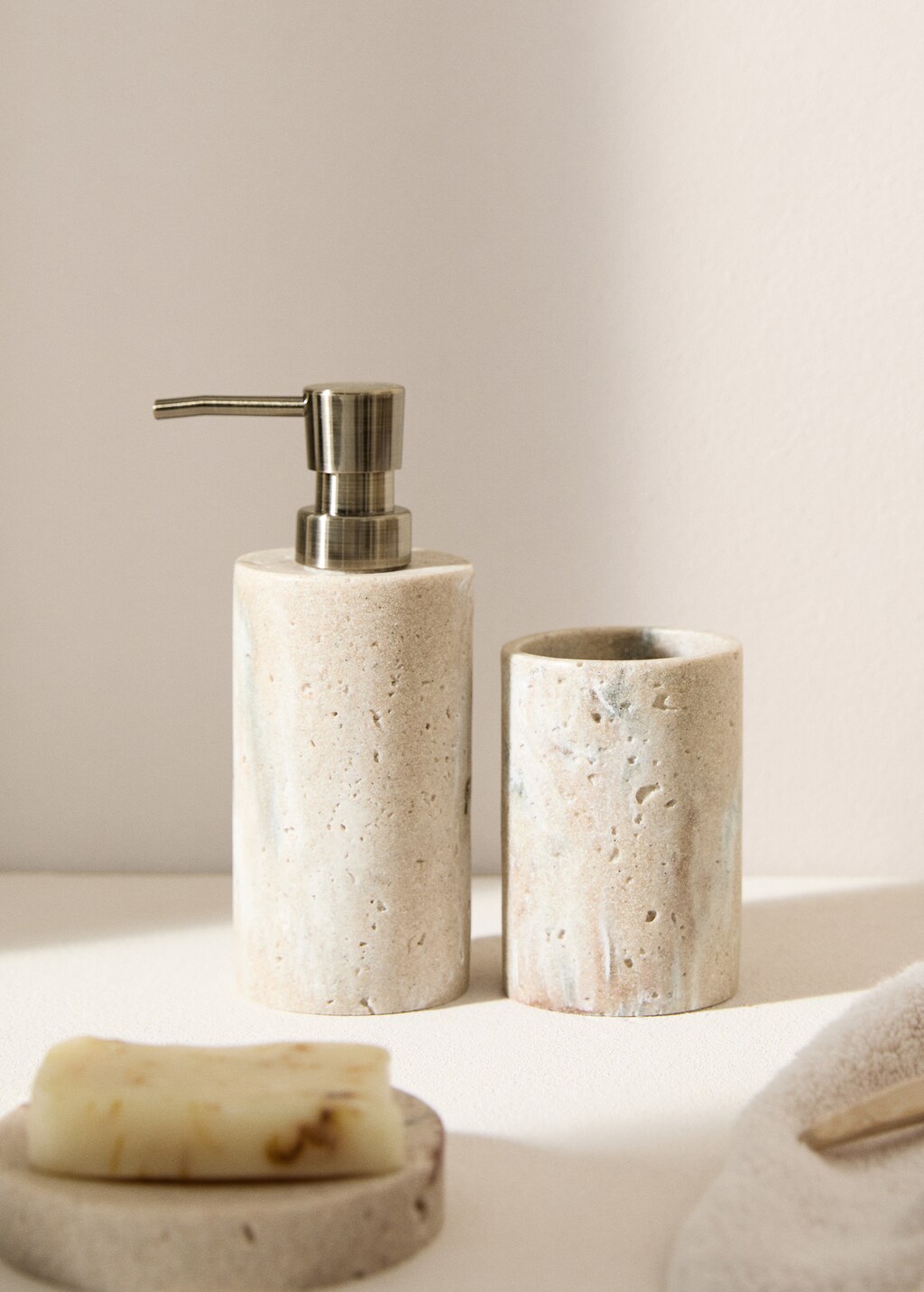 Soap dispenser stone - Light/Pastel Grey