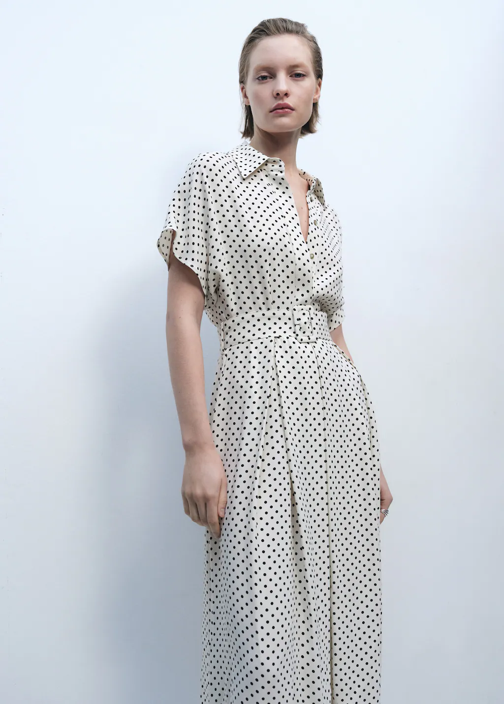 Polka-dot dress with belt - Off White