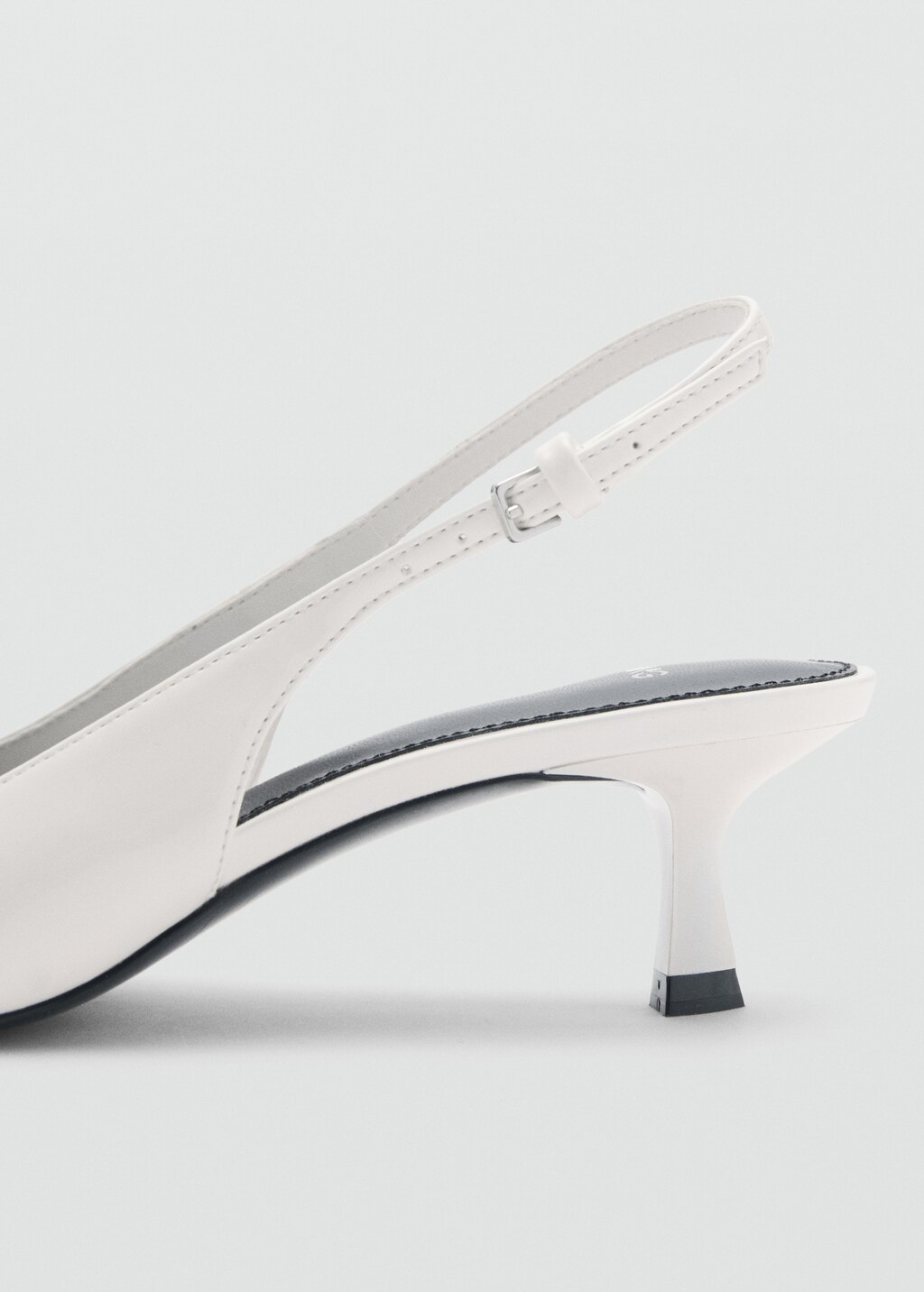 Heeled-shoe with detail - White