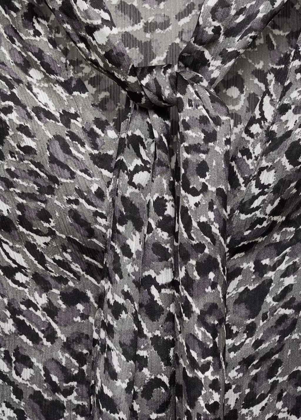 Leopard-print blouse with collar and bow - Black