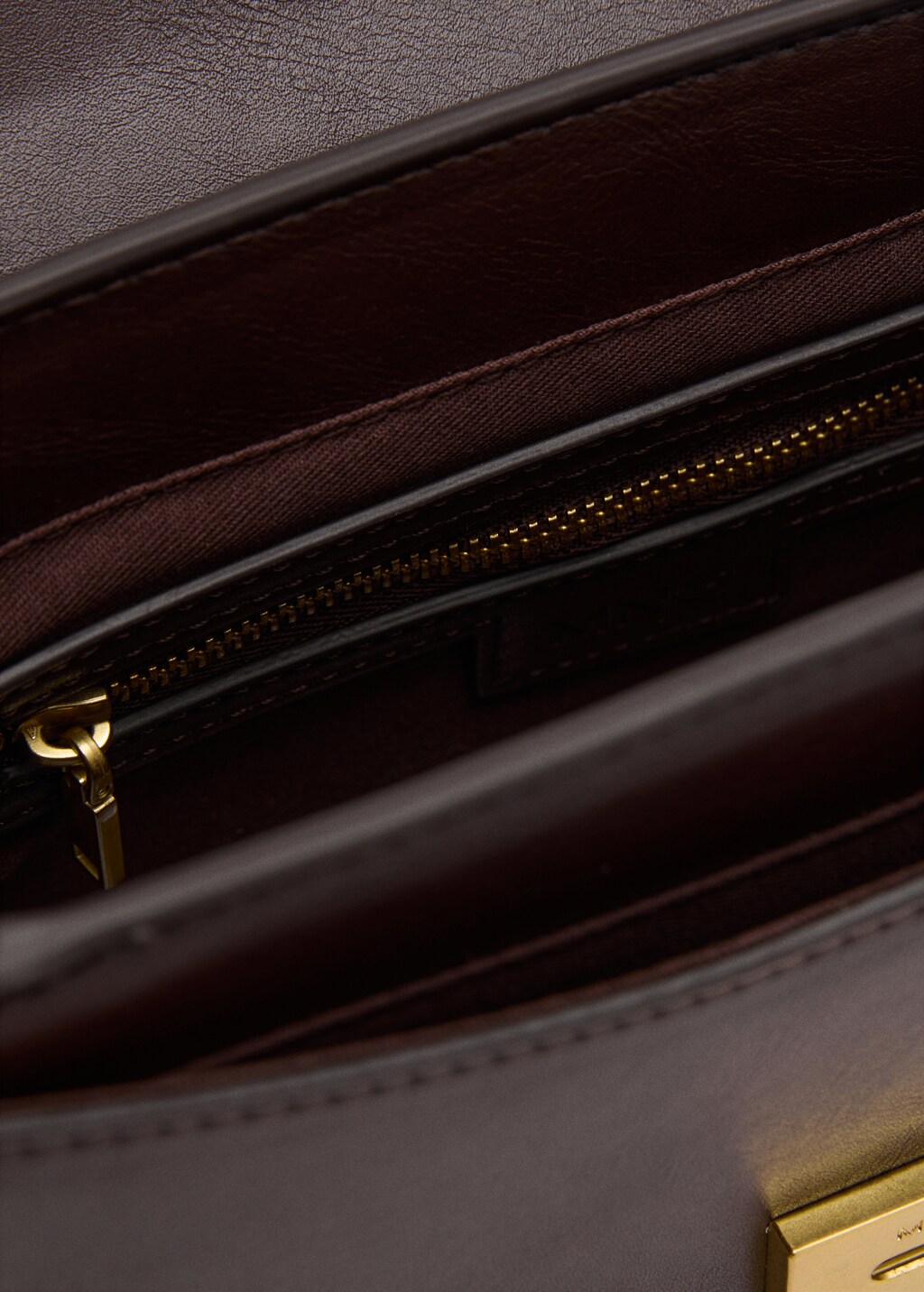 Crossbody bag with metal closure - Black