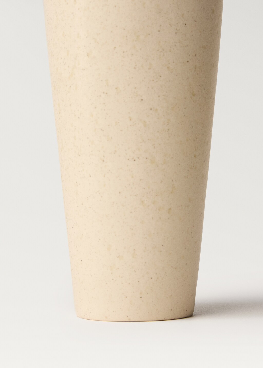 Medium elongated design earthenware vase - Off White