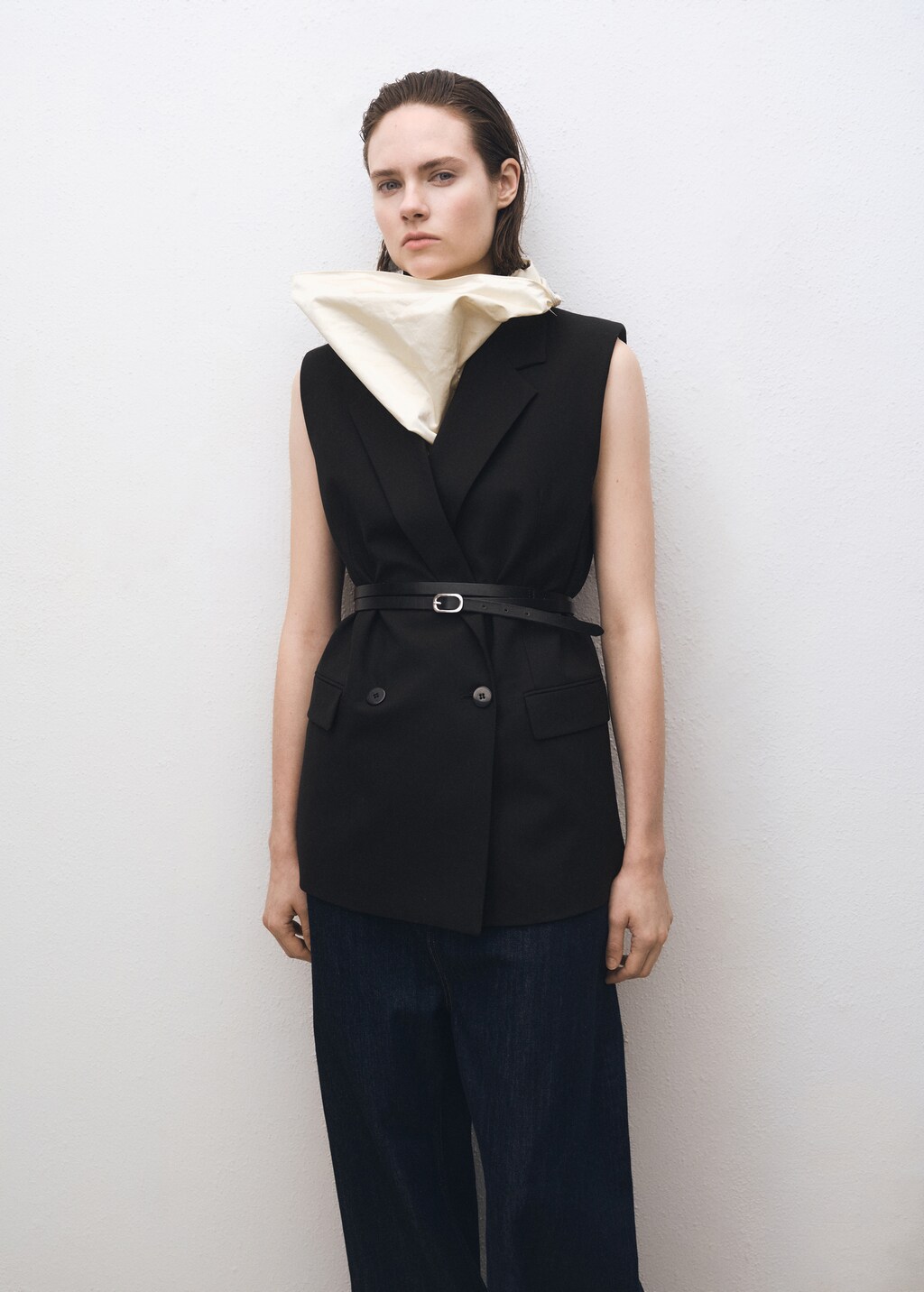 Wool-blend waistcoat with lapels - Black