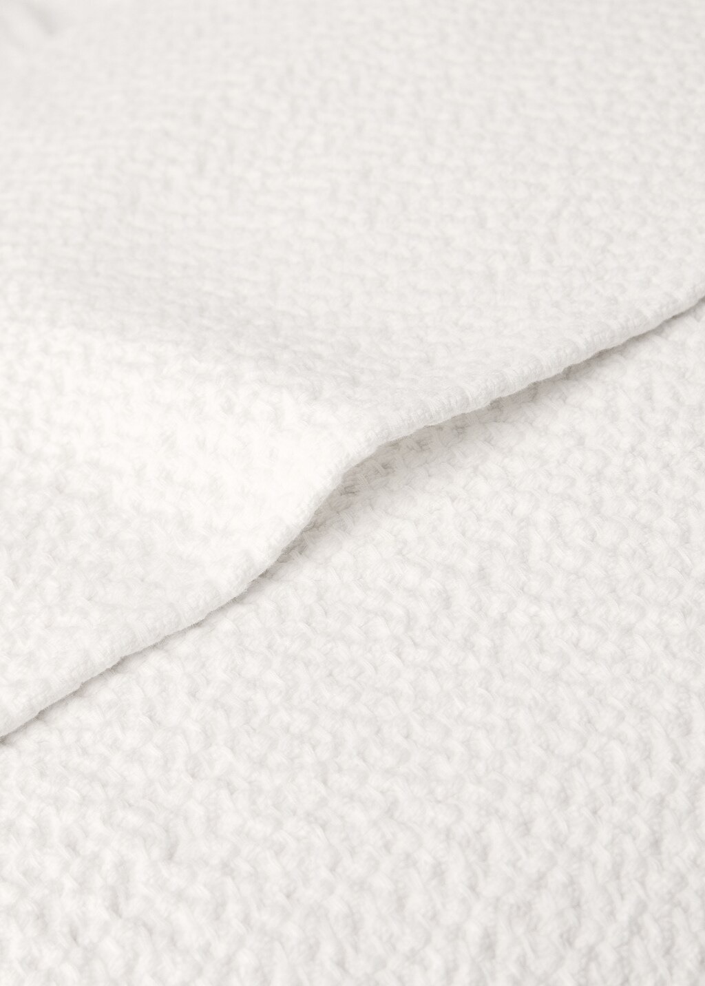 Cotton pillowcase with ruffle finish, 50x50 cm - Ecru