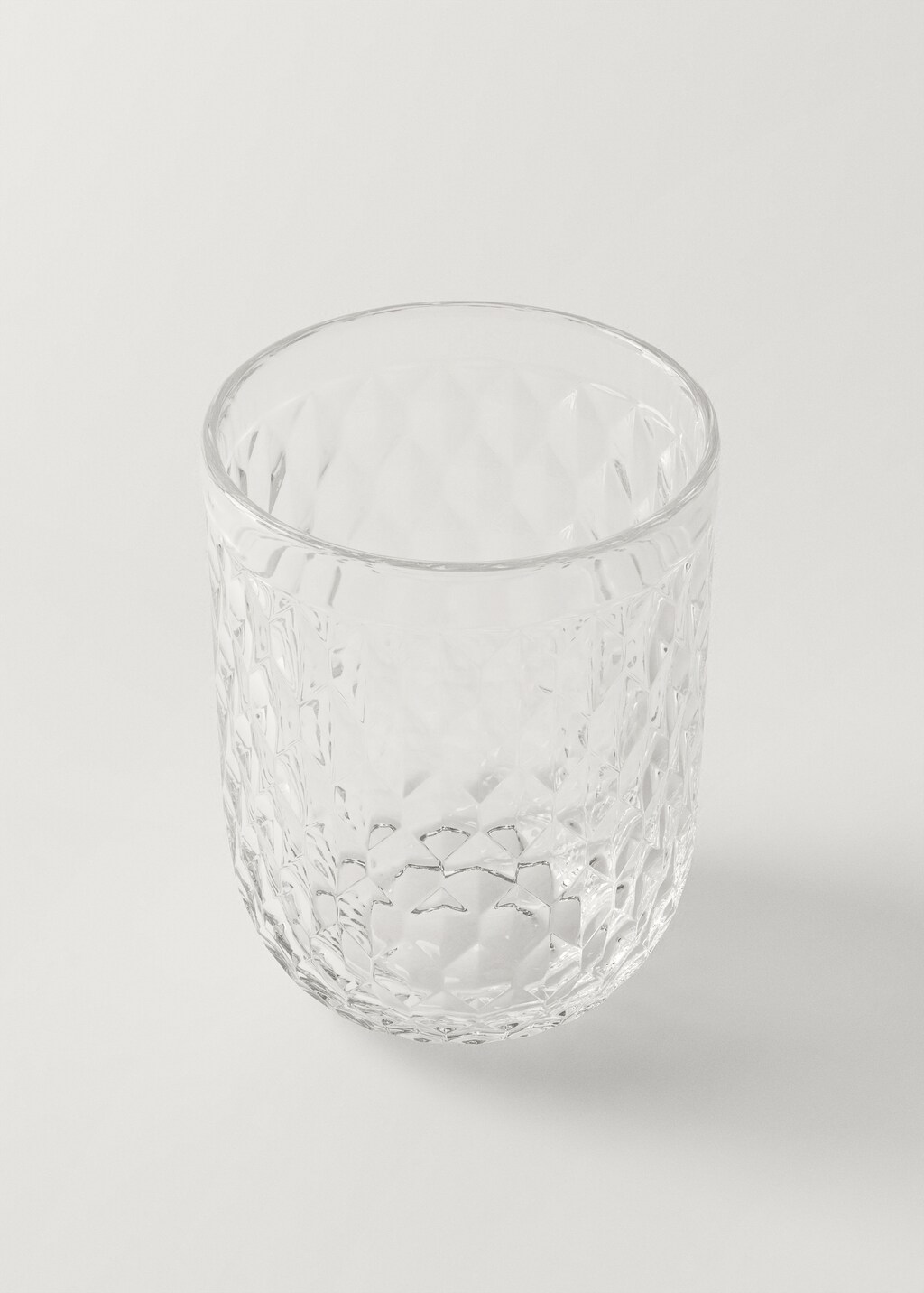 Glass with geometric embossed design - Ice Grey