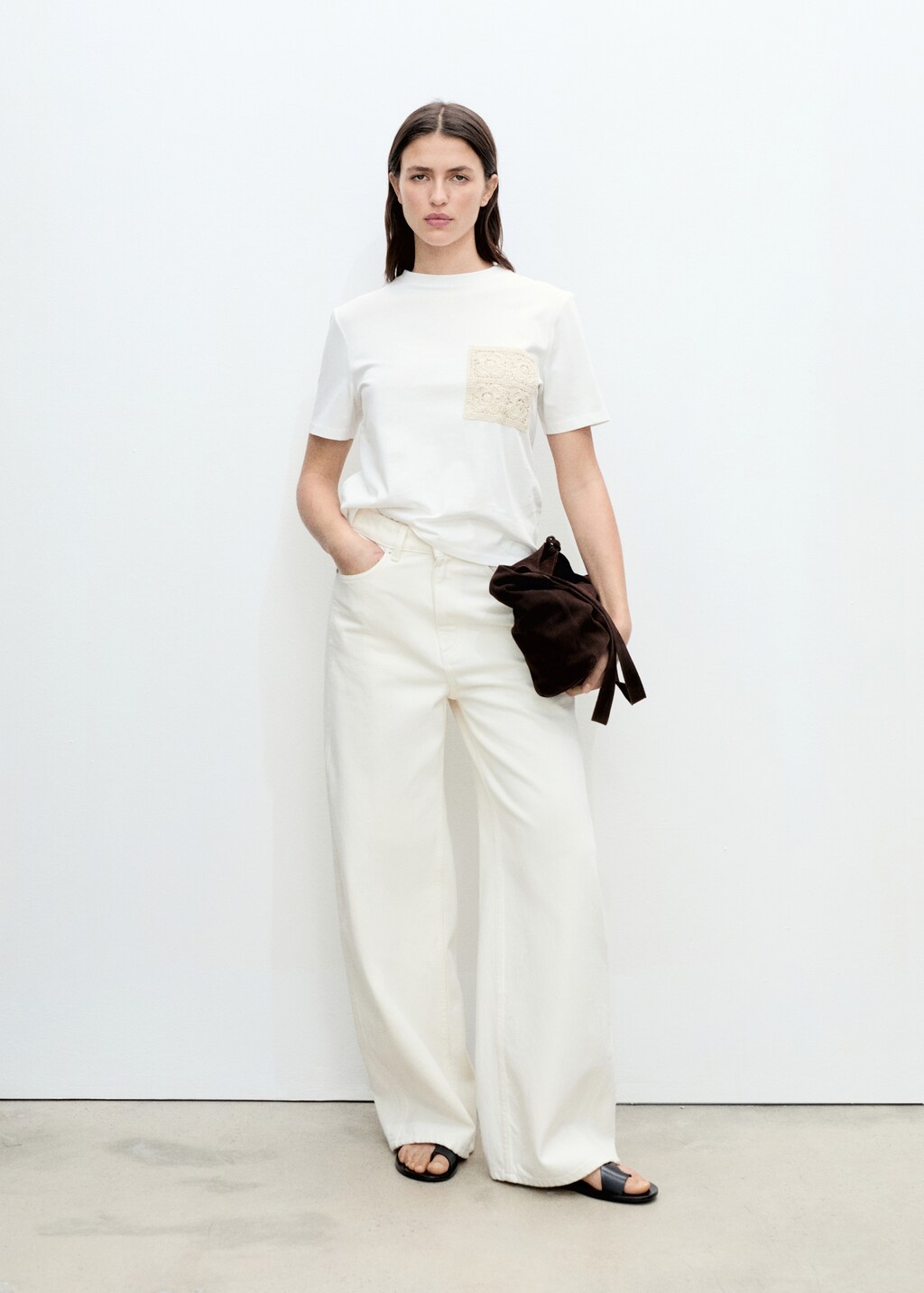 Crochet-embroidered t-shirt - Beige