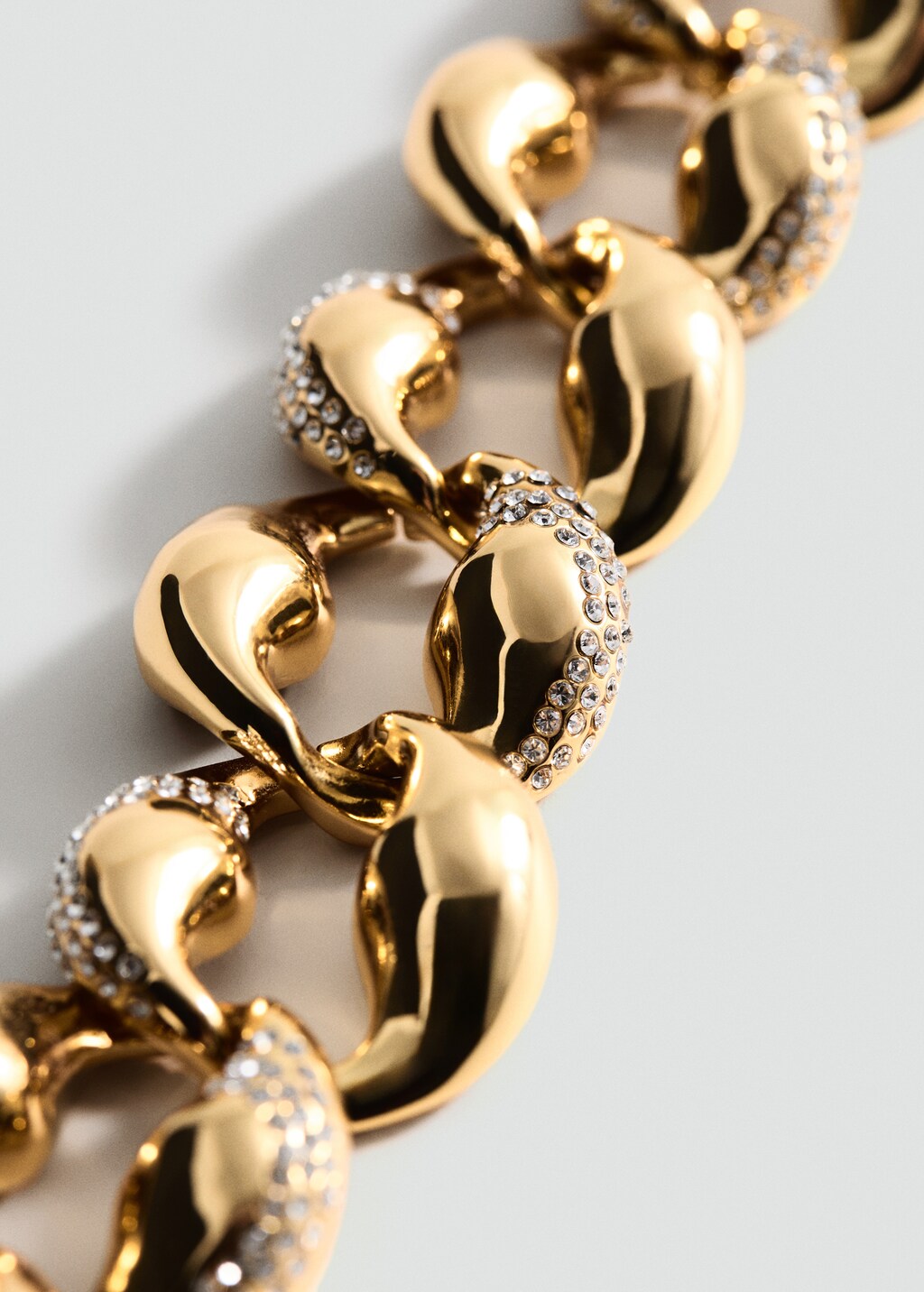 Pendant with rhinestone links - Gold