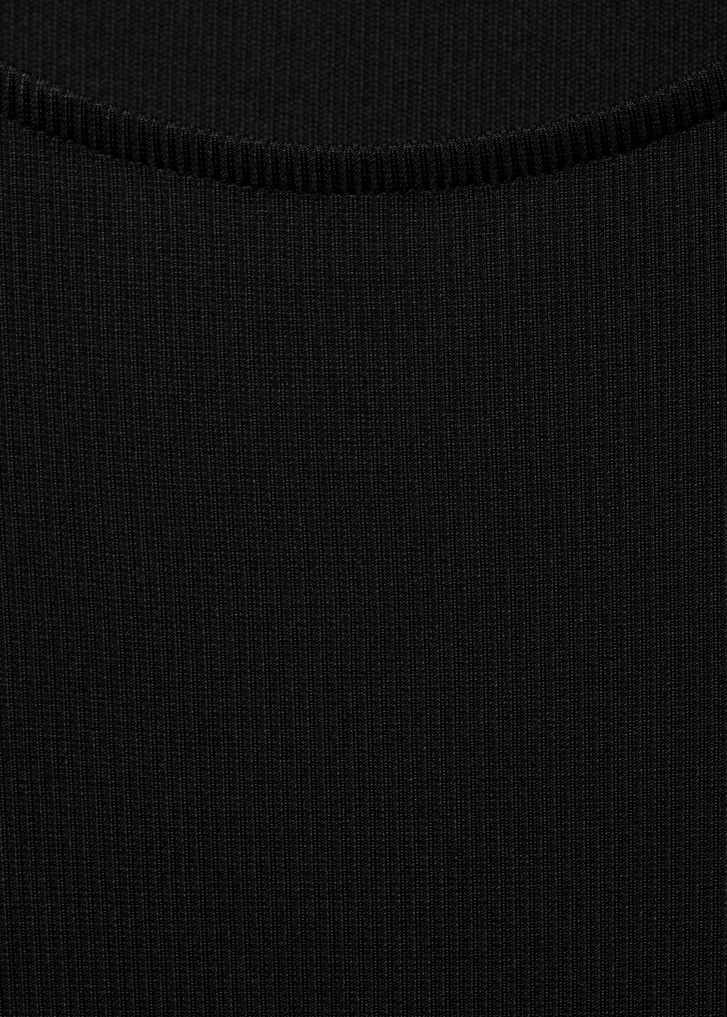 Pleated A-line dress - Black