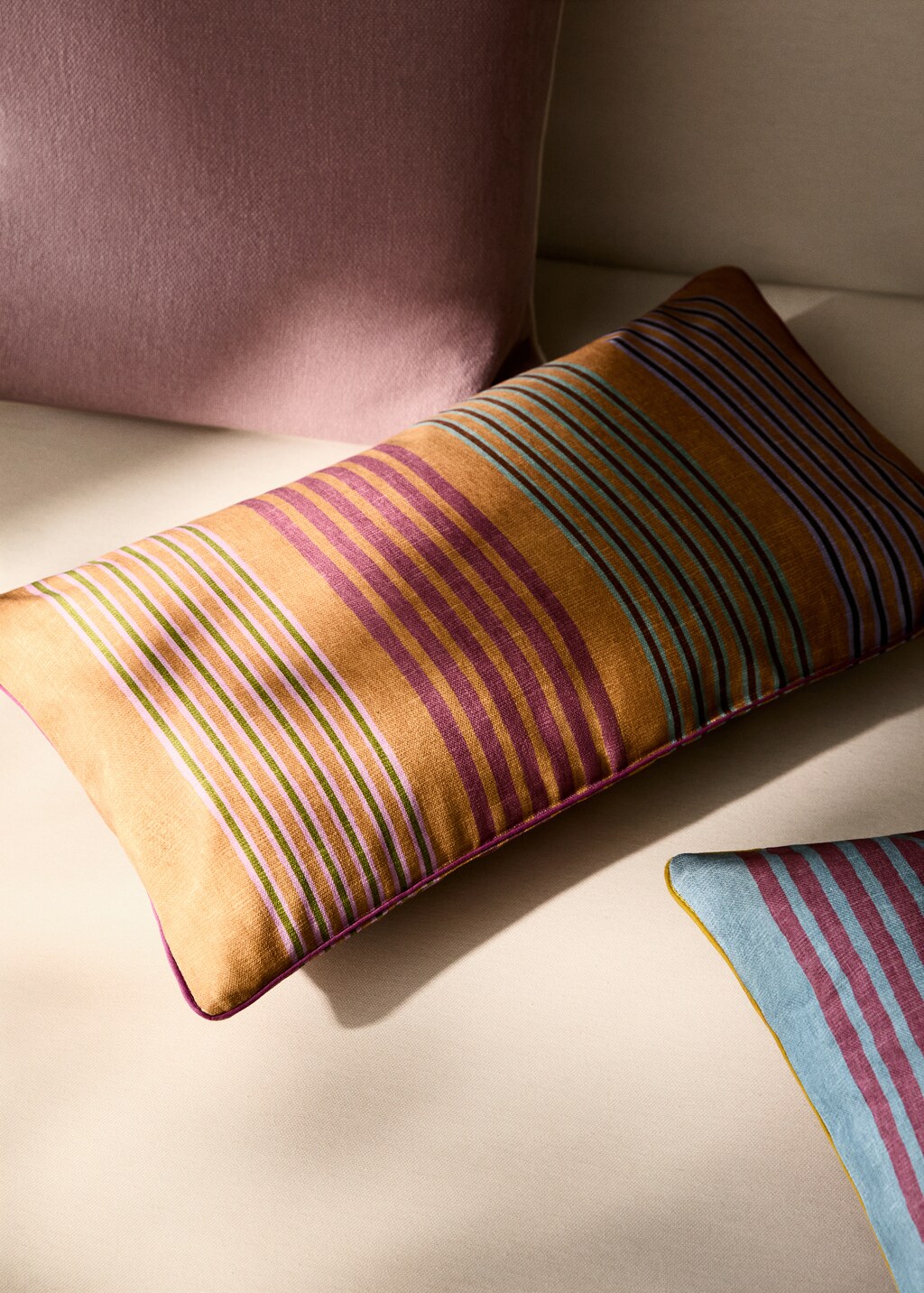 Cushion case hollyw - Medium Pink