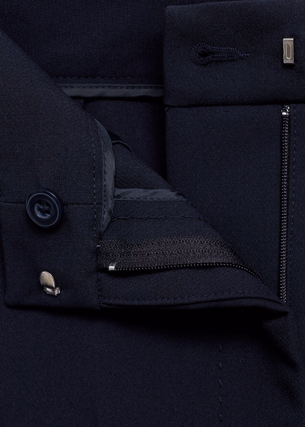 Straight-fit pleated trousers - White