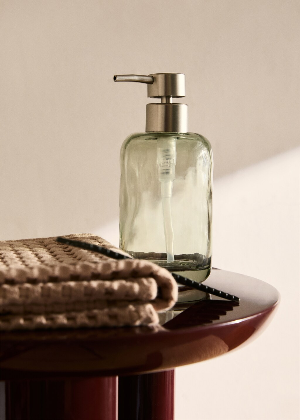 Cylindrical glass soap dispenser - Green