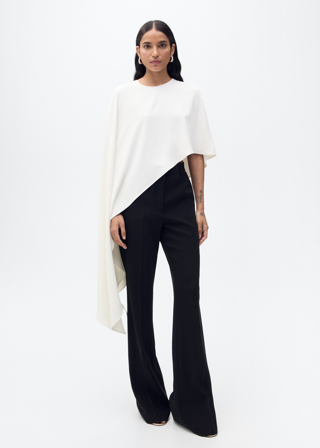 Asymmetrical round-neck cape - White