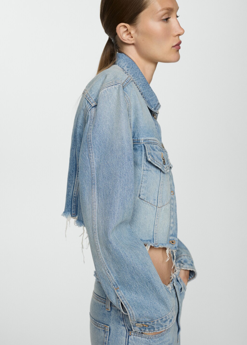 Denim jacket with frayed hem - Medium Blue