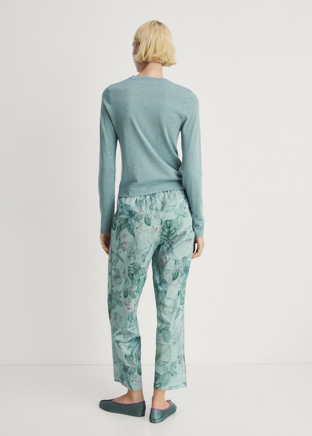 Round-neck knitted sweater - Medium Pink