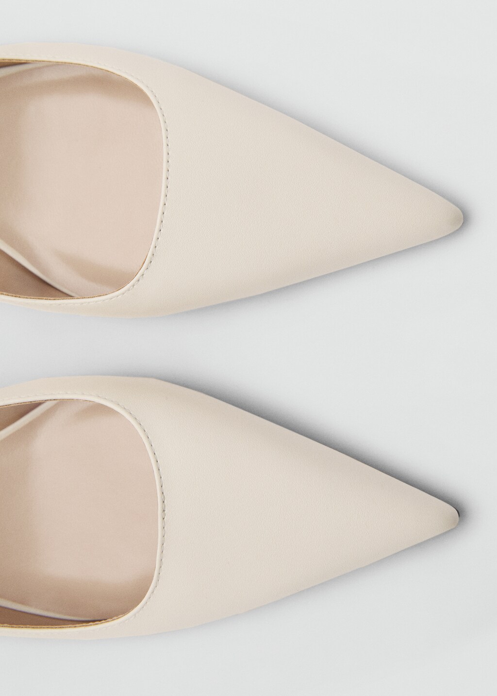 Pointed kitten-heel shoes - Ecru