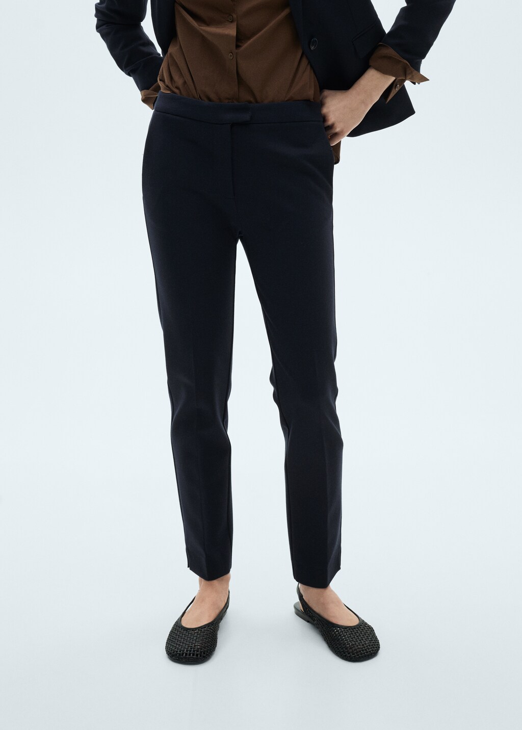 Straight mid-rise trousers - Black