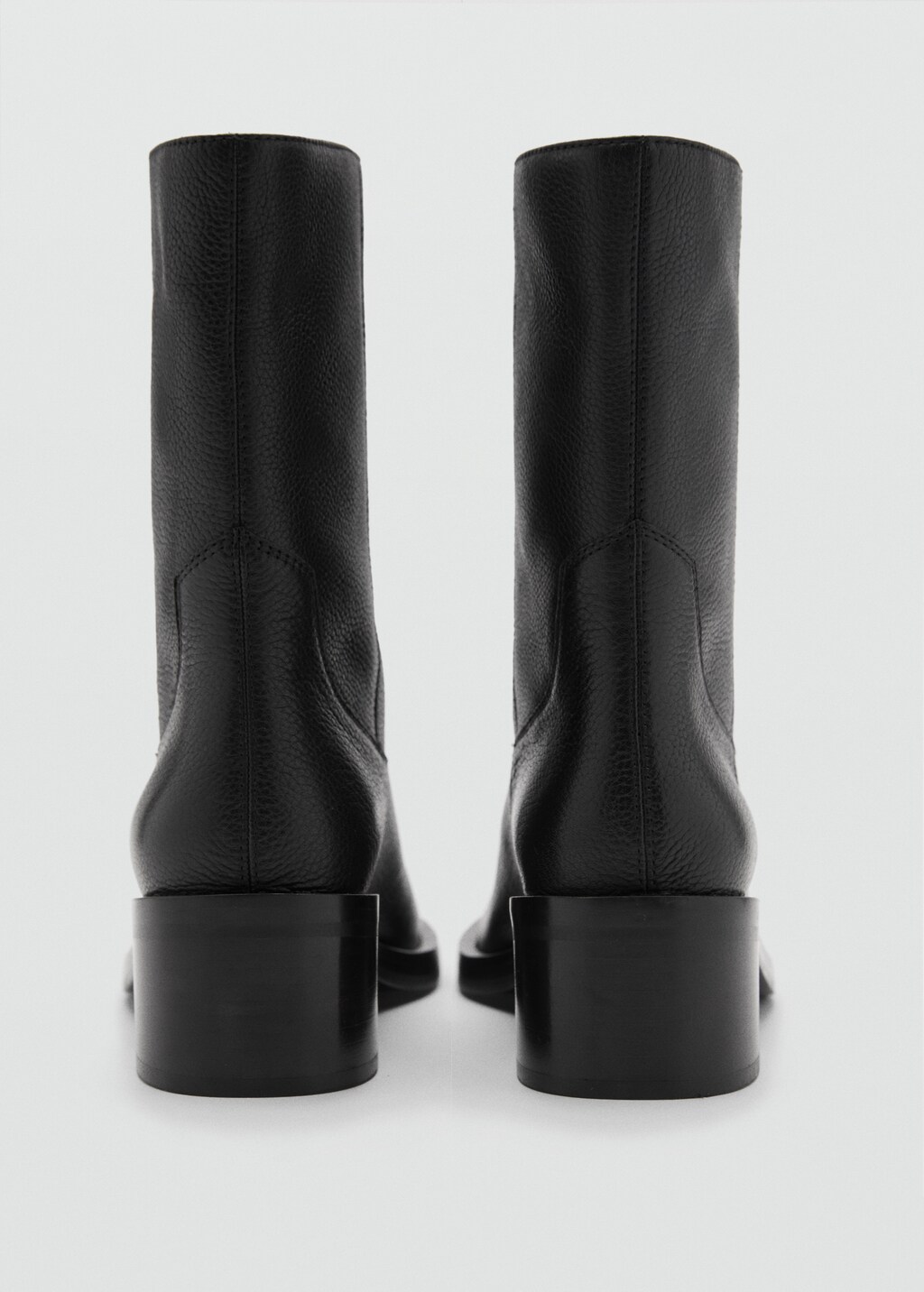 Squared toe leather ankle boots - Black