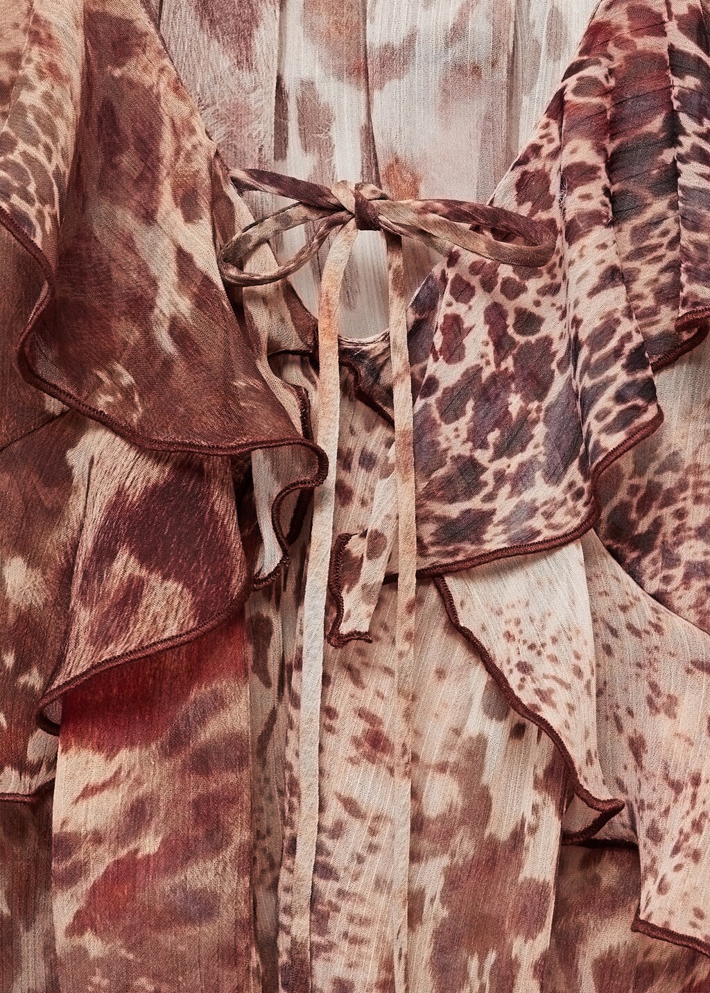 Printed blouse with ruffles and bow detail - Brown