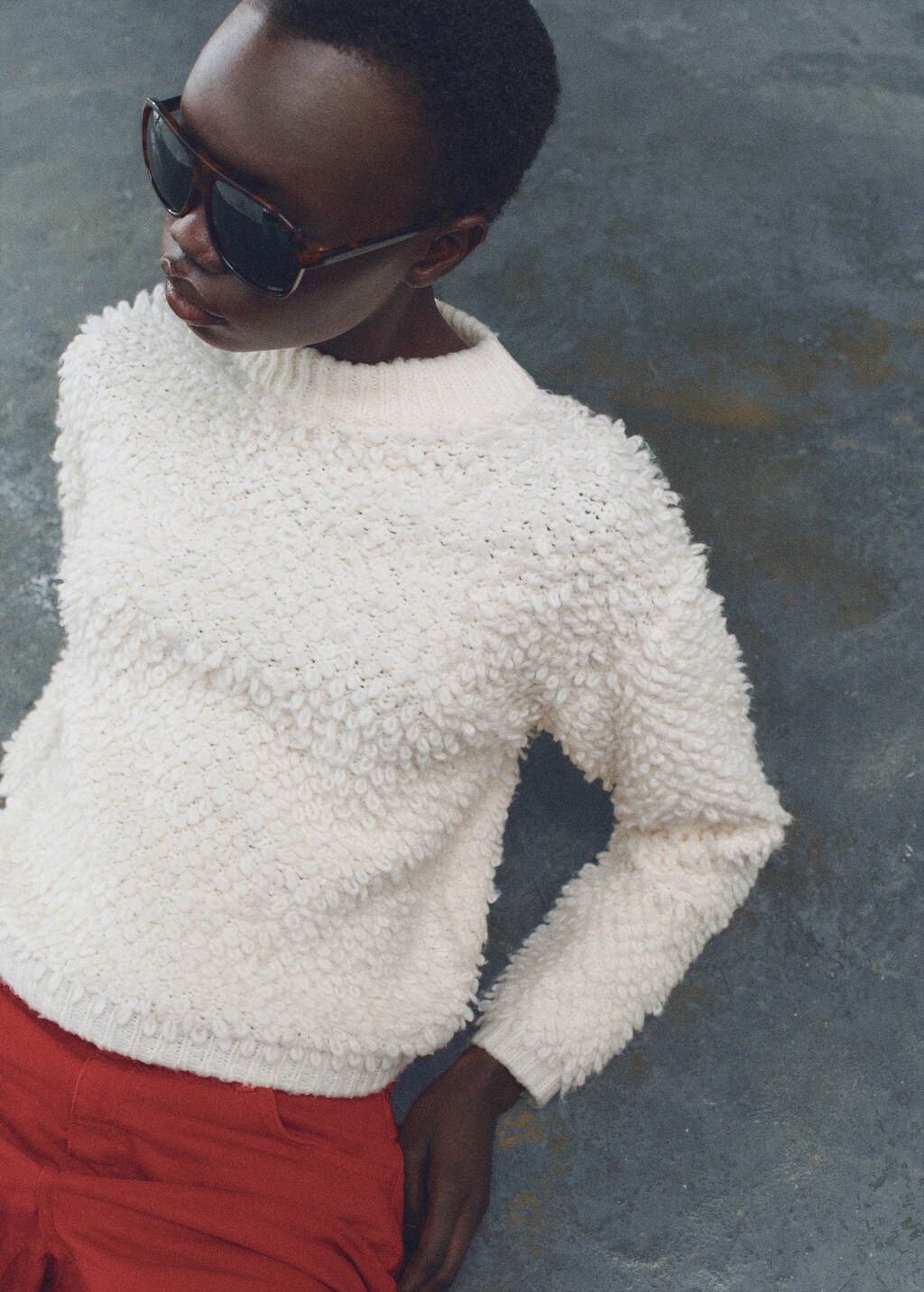 Round-neck bouclé sweater - Ecru