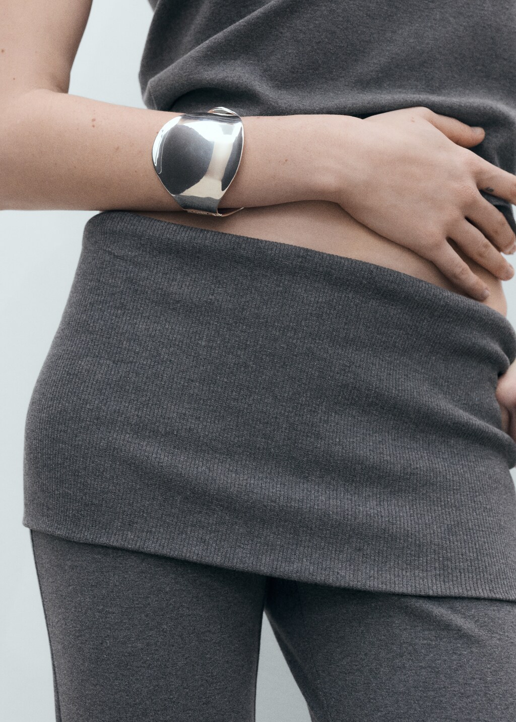 Flared trousers with turn-up waist - Grey