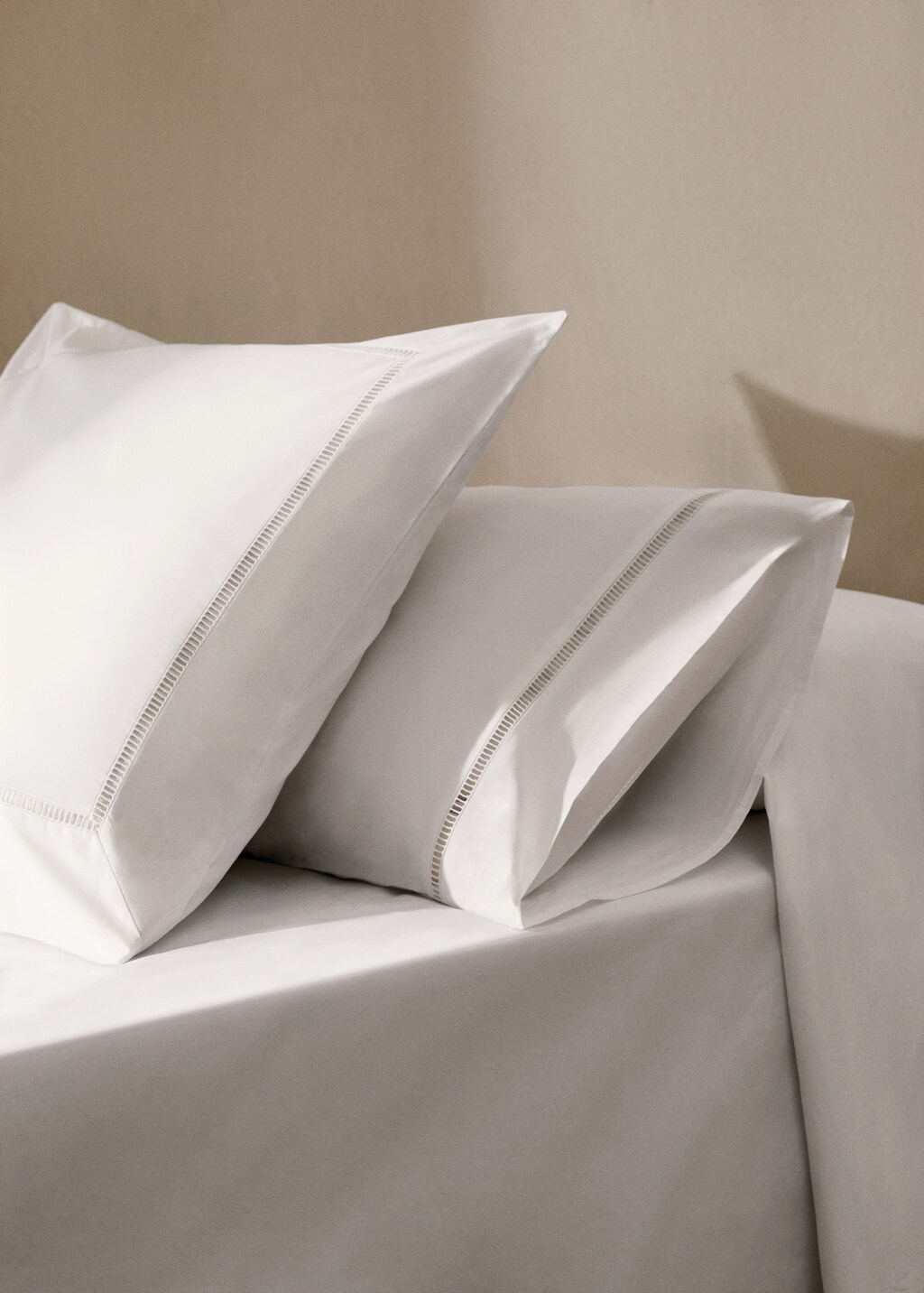 Cotton percale pillowcase with hemstitch, 45x110 cm - White