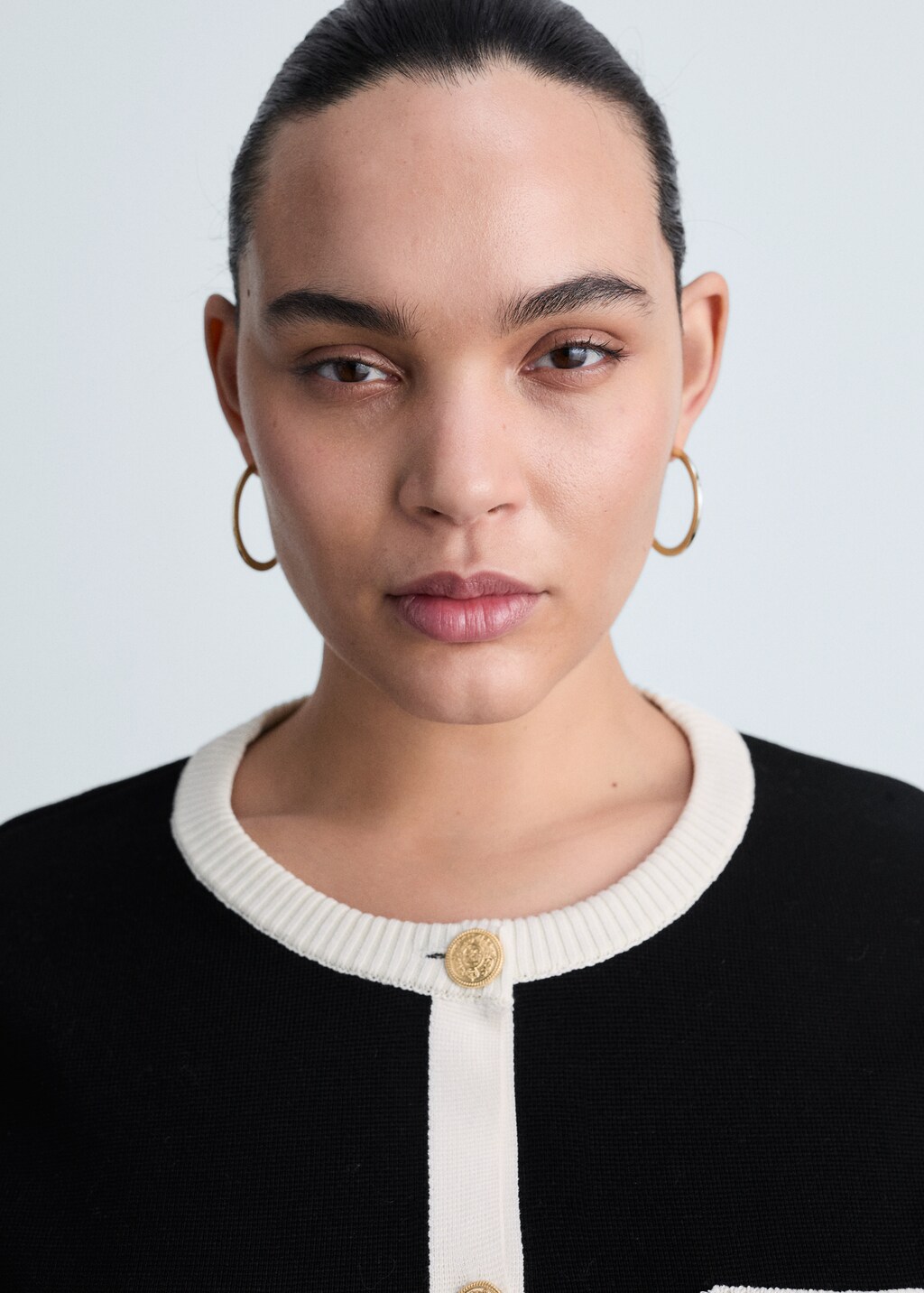 Knitted jacket with jewel buttons - Ecru