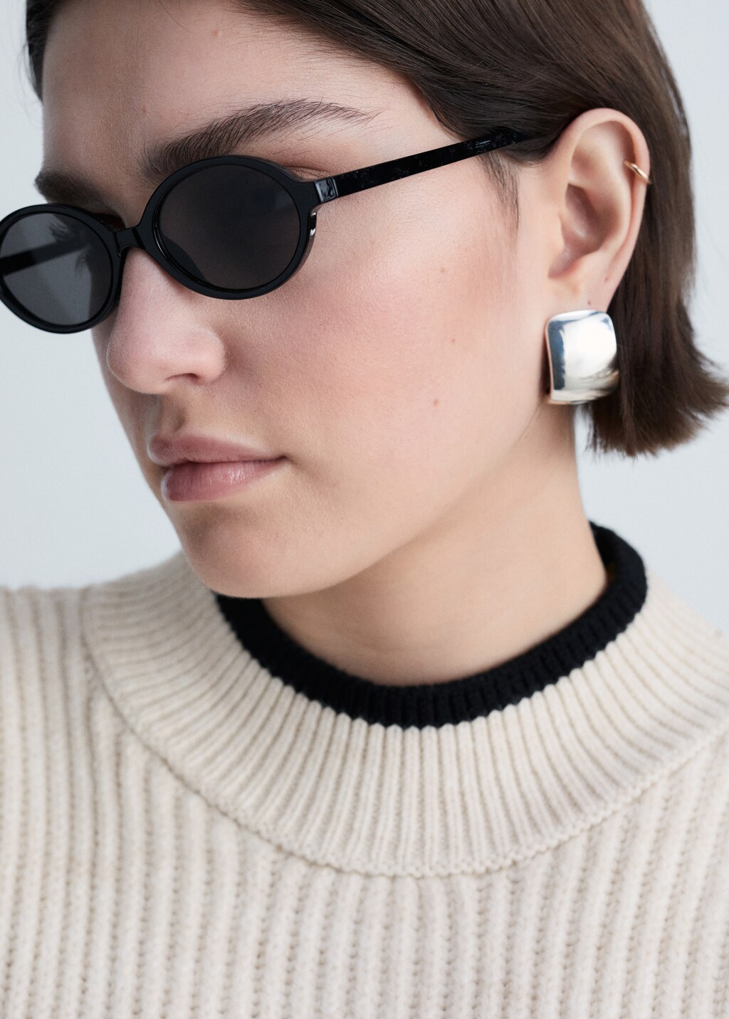 Perkins-neck sweater with contrasting details - Beige