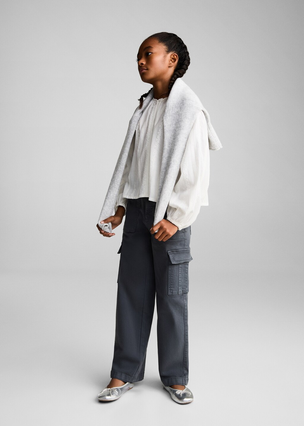 Cotton blouse with embroidered details - White