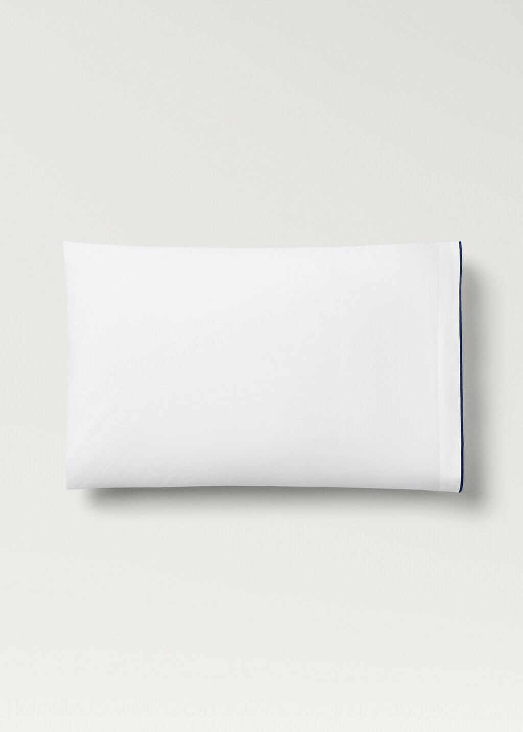 Cotton percale pillowcase with contrasting overlock stitching, 50x75 cm - Blue